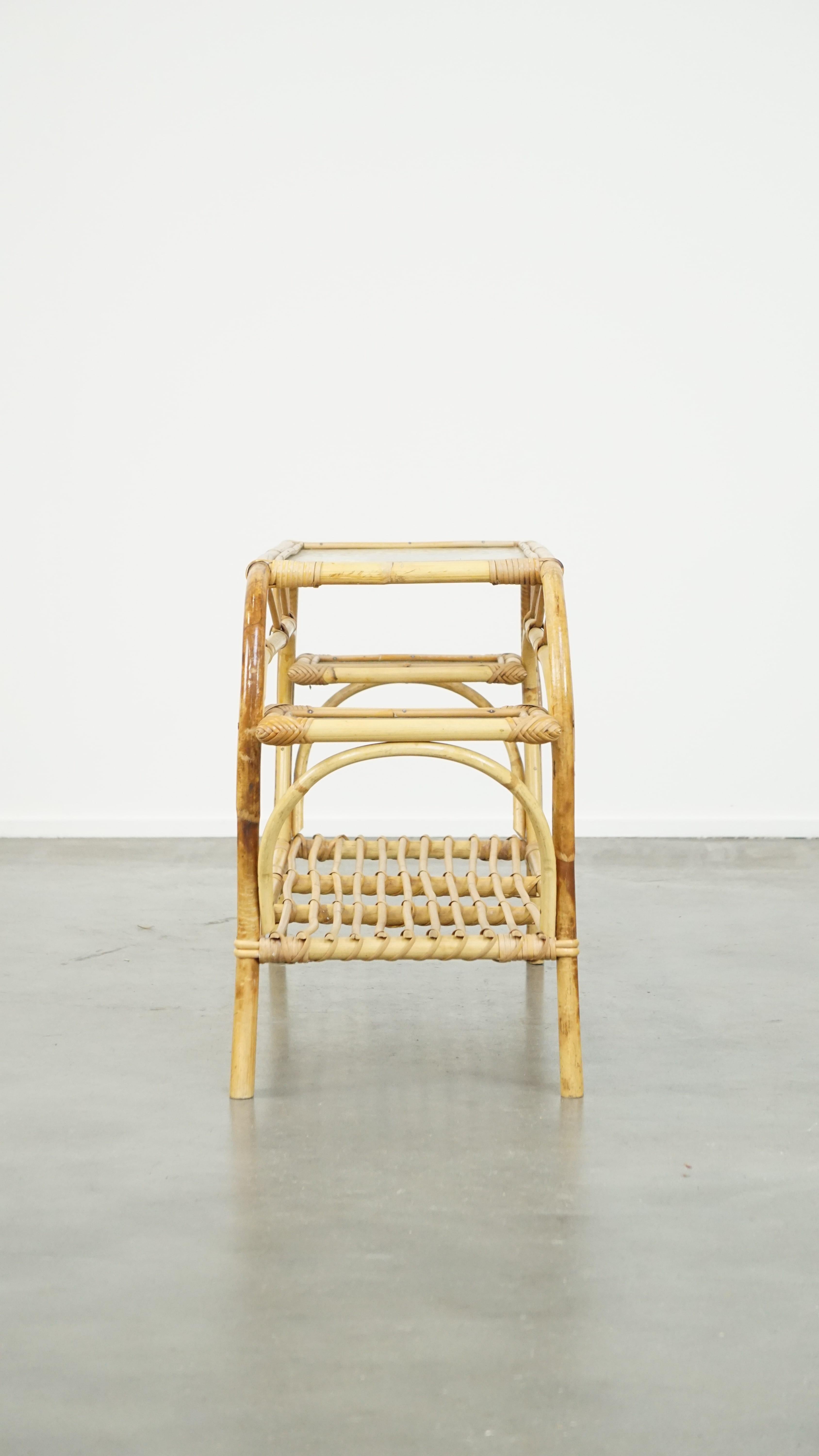Tavolino in rattan vintage di Rohé Noordwolde degli anni '50 In condizioni discrete in vendita a Harderwijk, NL