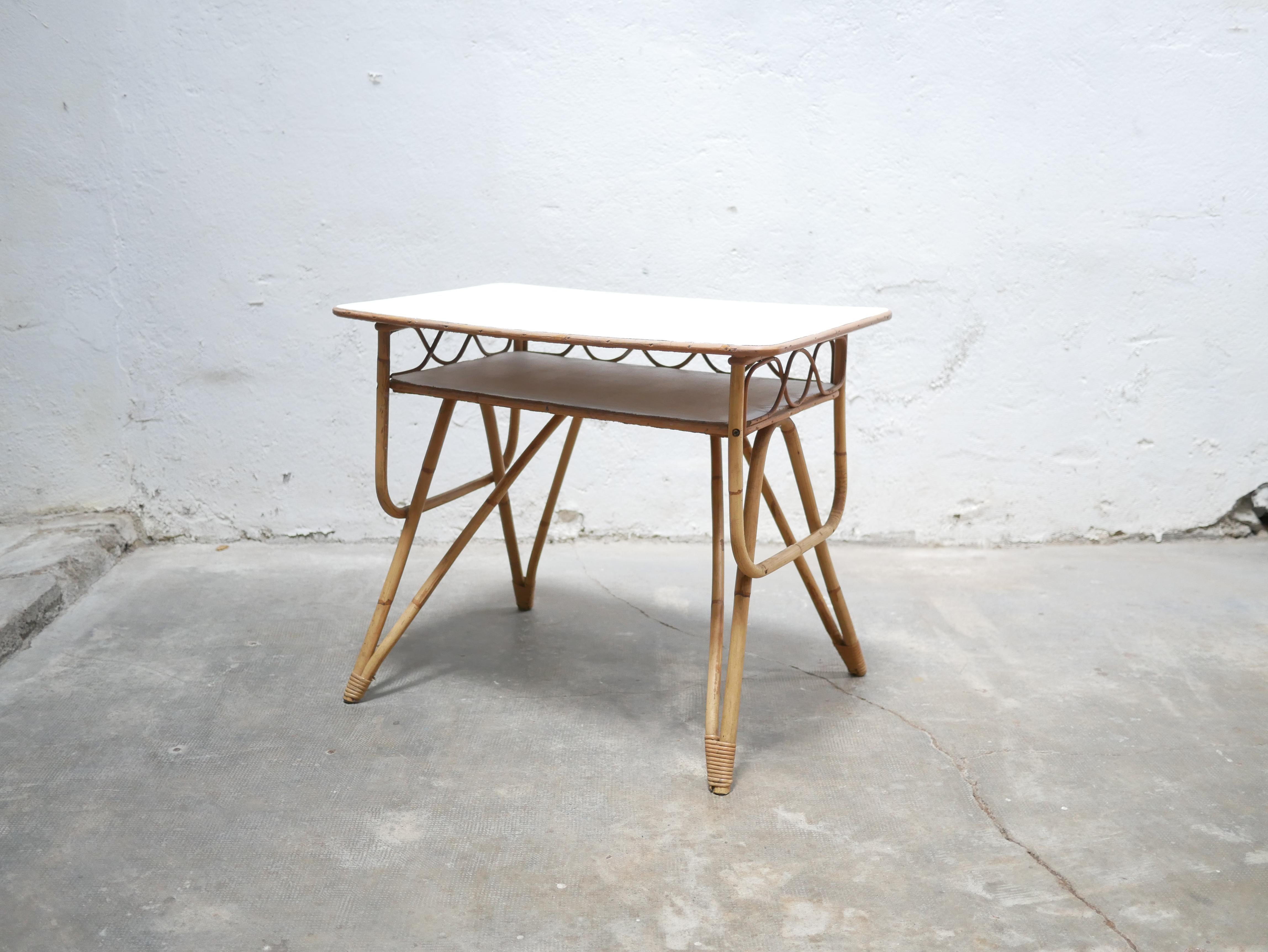 Francese Scrivania in rattan vintage in vendita