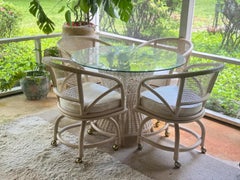 Esszimmergarnitur im Vintage-Rattan-Stil, weißer Bambustisch im Boho-Stil mit Glasplatte