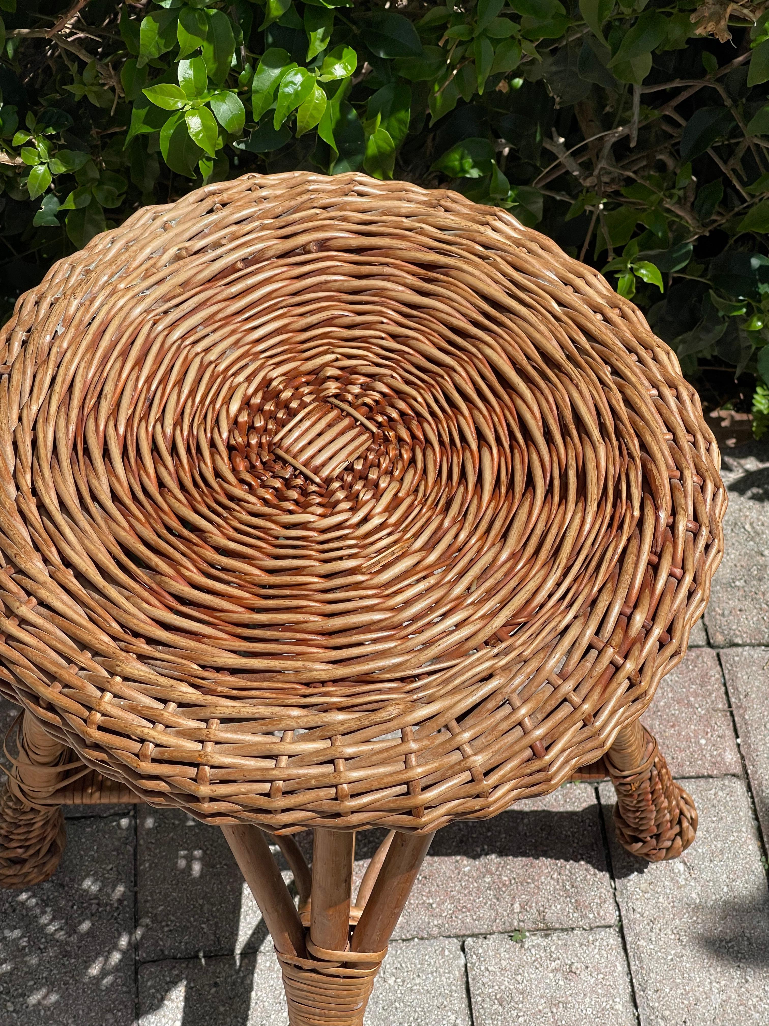 Vintage Rattan Handwoven Stool or Plant Stand In Good Condition For Sale In Boca Raton, FL