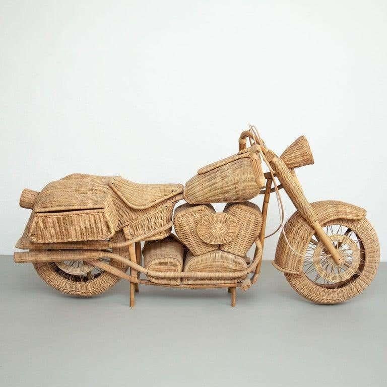 Vintage Rattan Harley Motorbike Real Size, circa 1970 In Good Condition In Barcelona, Barcelona