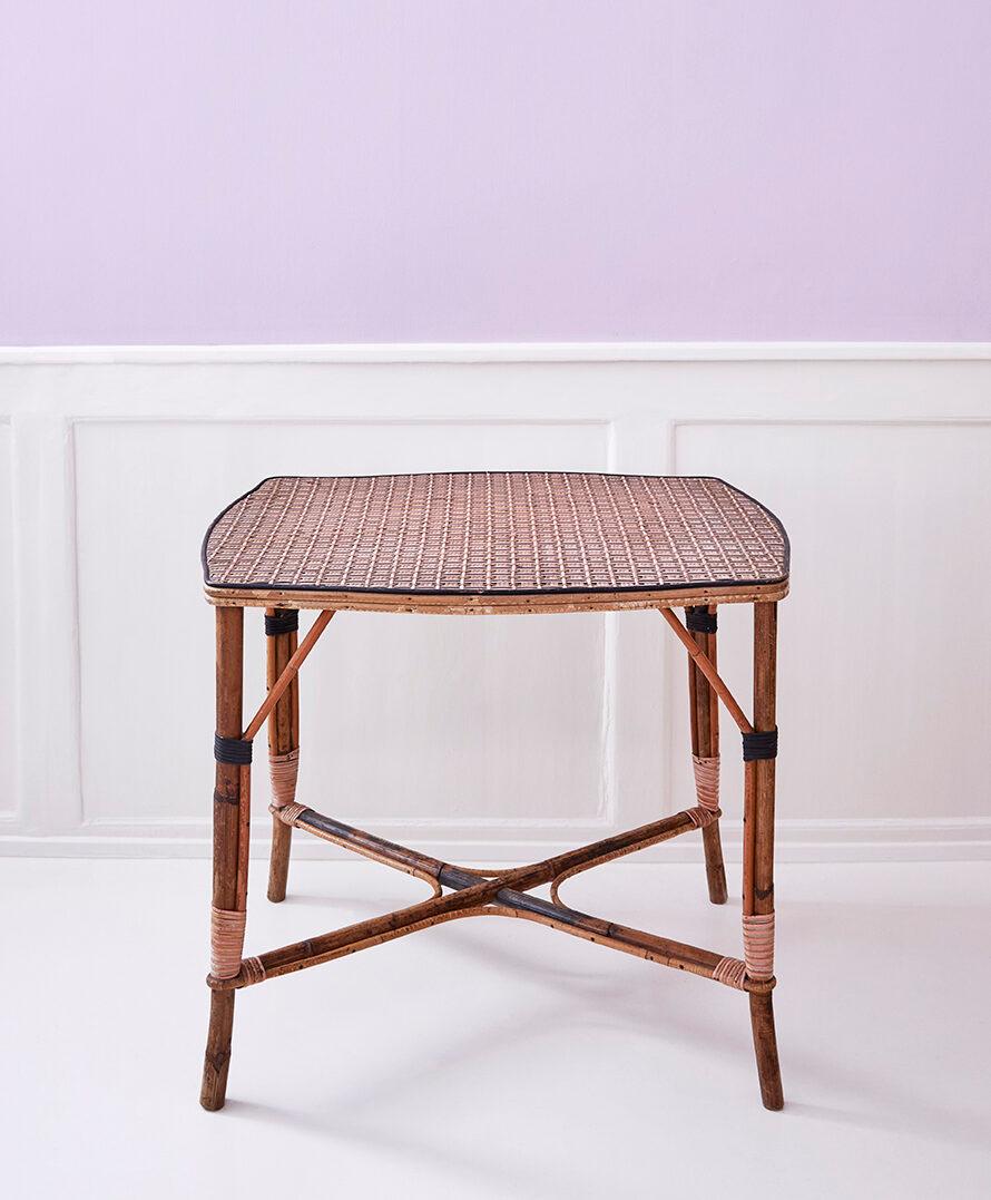 France, 1920s

Rattan table with elegant woven details.

H 69 x W 78.5 x D 65 cm