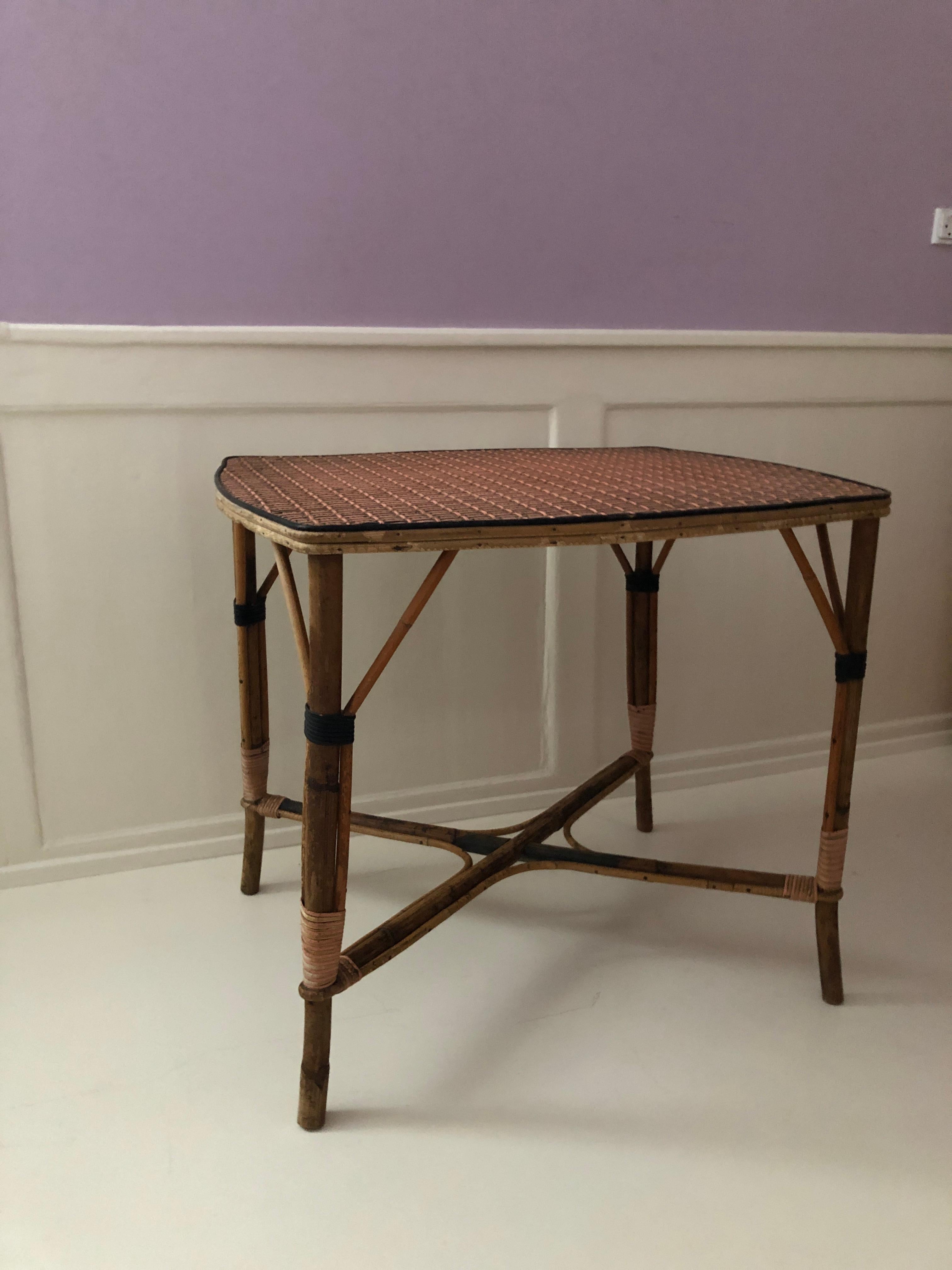 French Vintage Rattan Intimate Tea Table with Pink Woven Details, France 1920s