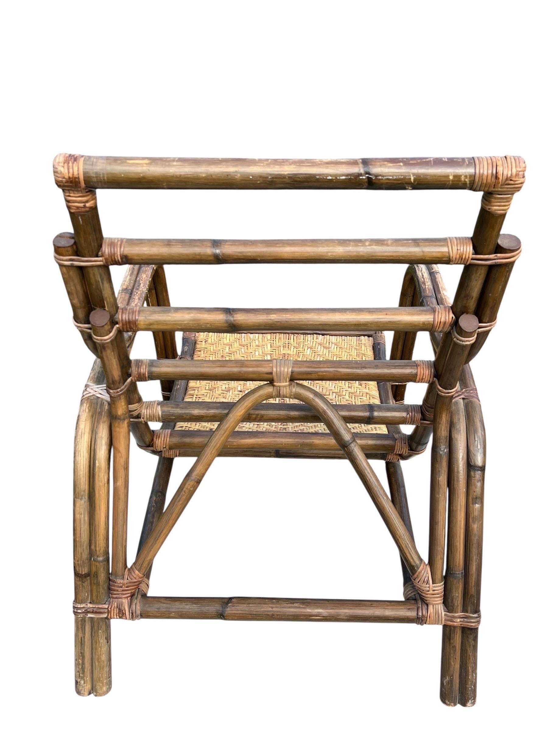 Vintage Rattan Lounge Stuhl und Ottomane im Angebot 1