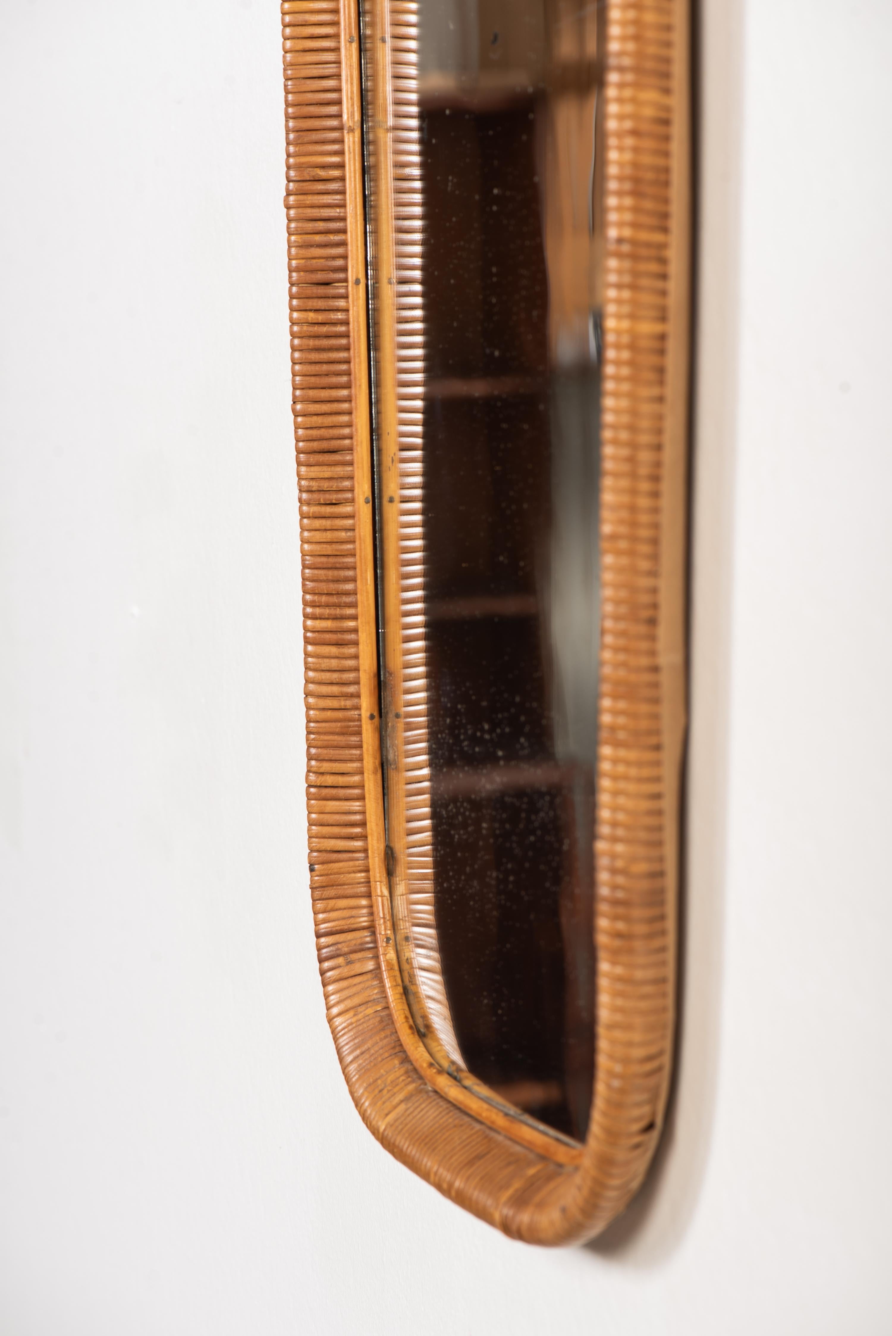 Specchio in rattan d'epoca, Sokeva per Artek, anni '60 In condizioni discrete in vendita a Karis, Nyland