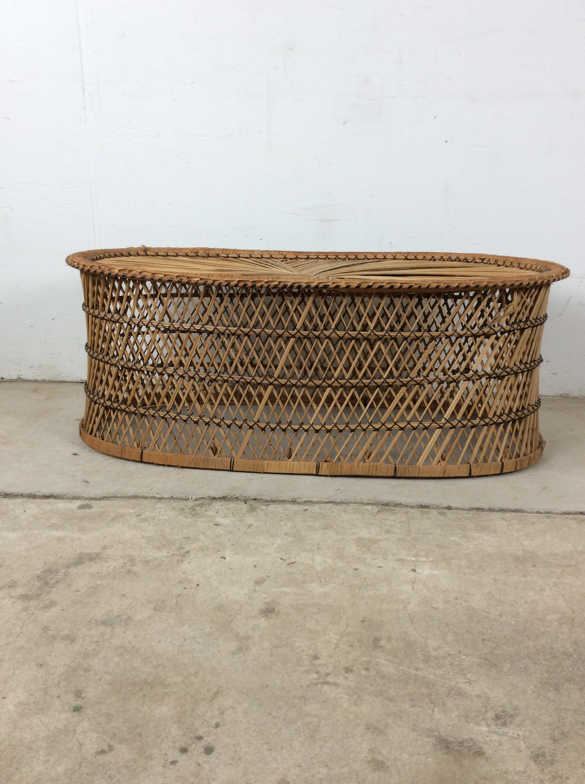 Table basse ovale en rotin vintage en vente 4