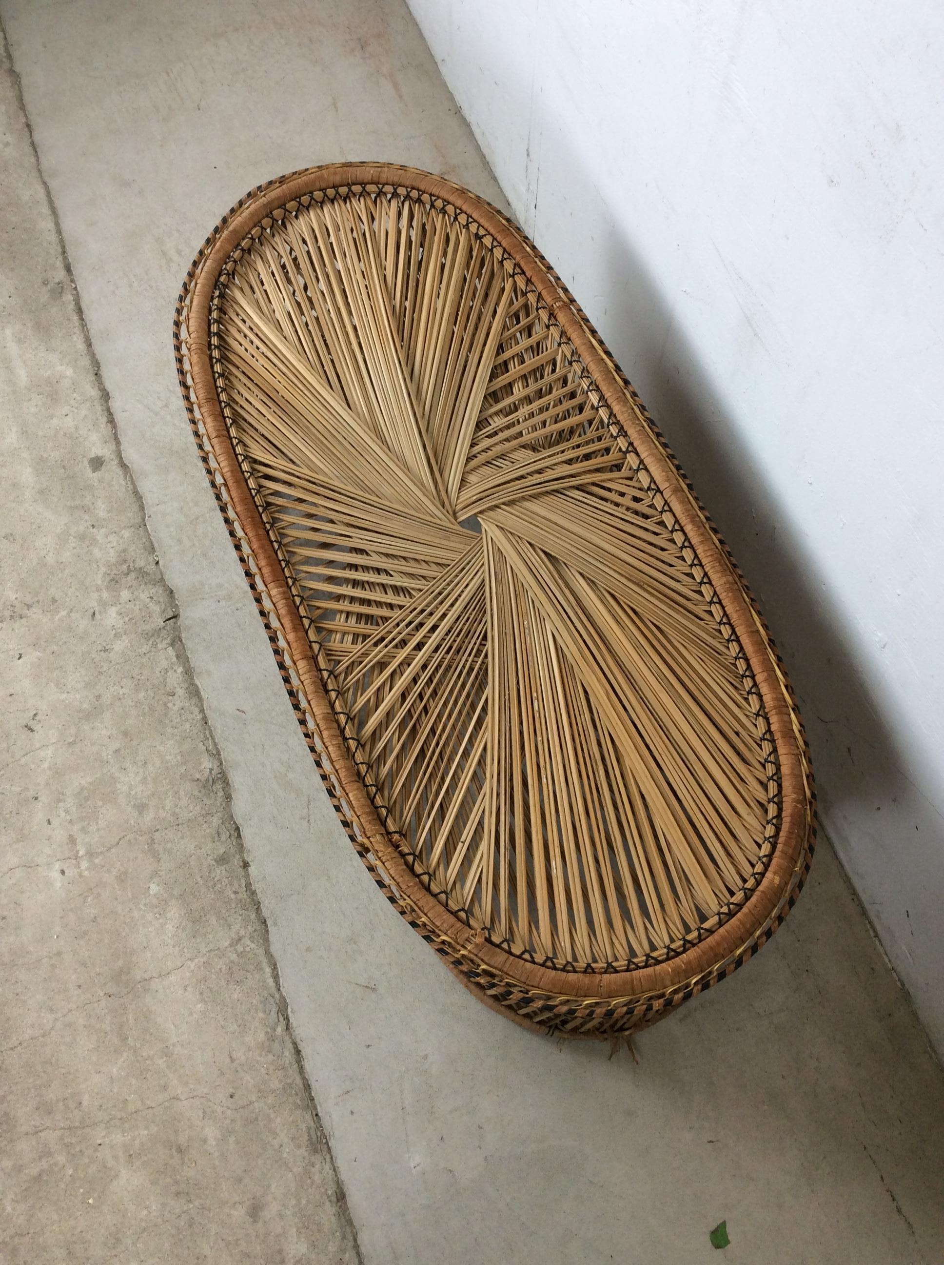 Bohème Table basse ovale en rotin vintage en vente