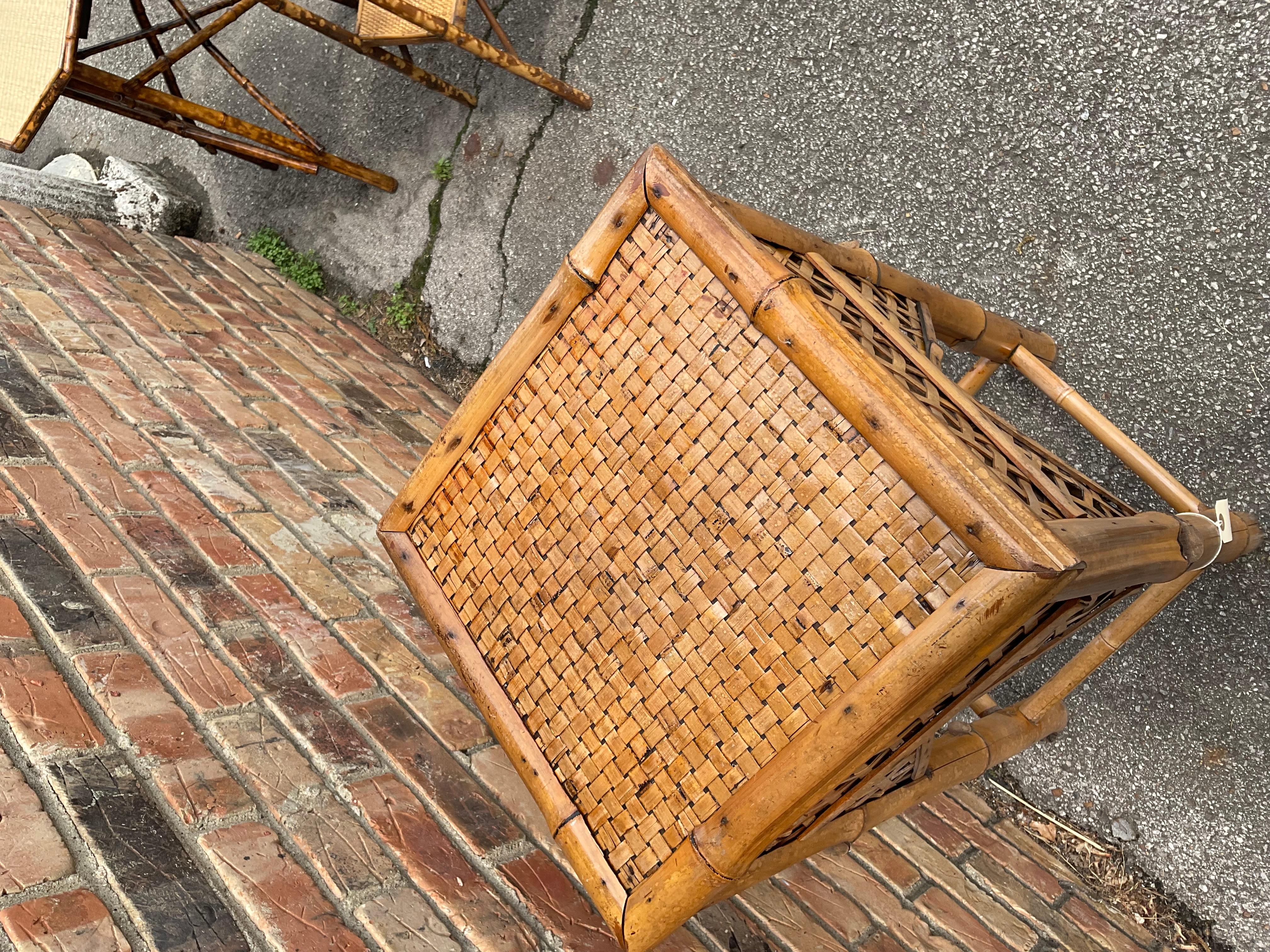 Vintage Rattan Plant Stand In Good Condition For Sale In Nashville, TN