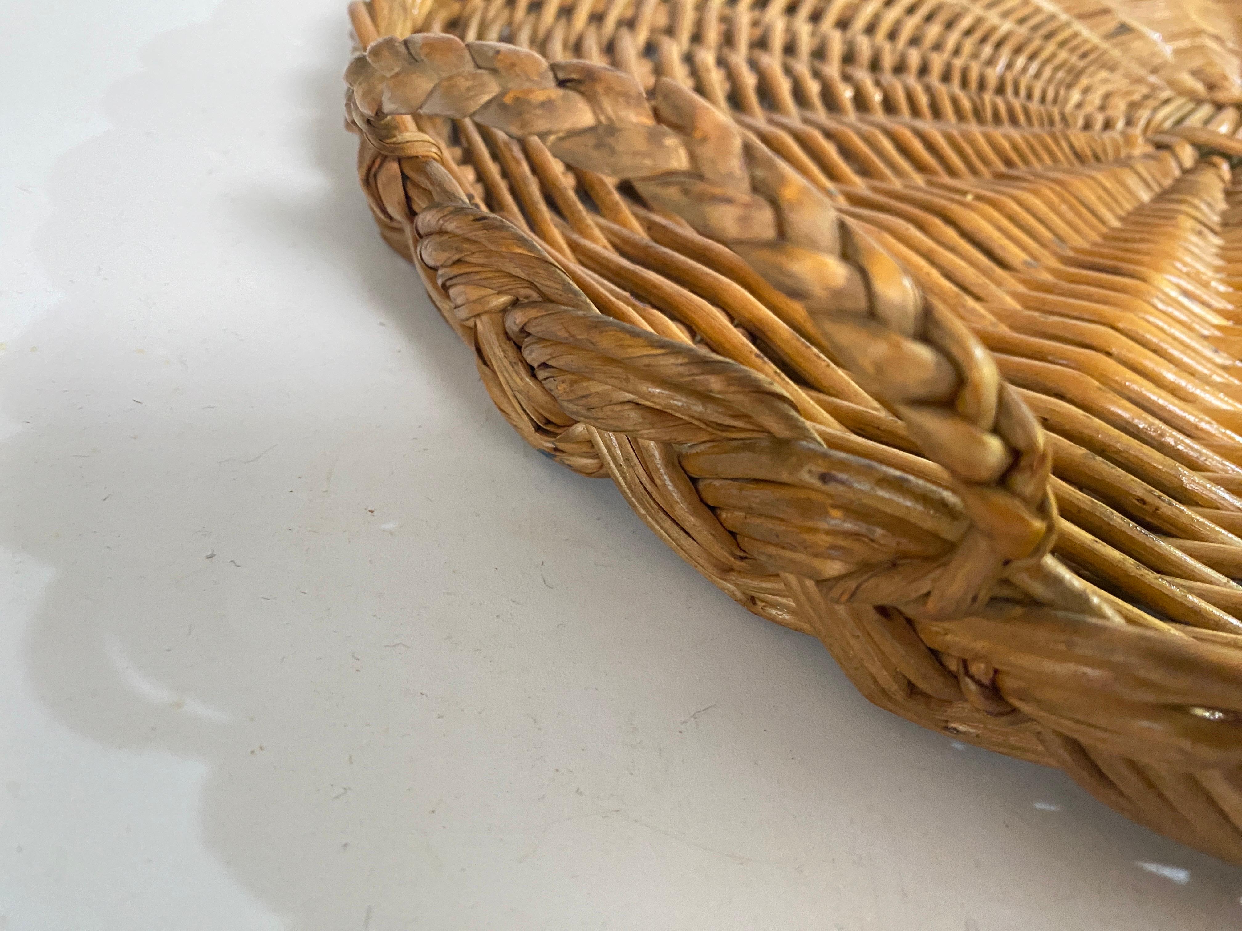 French Vintage Rattan Platter with an Old Patina France, 1970 For Sale