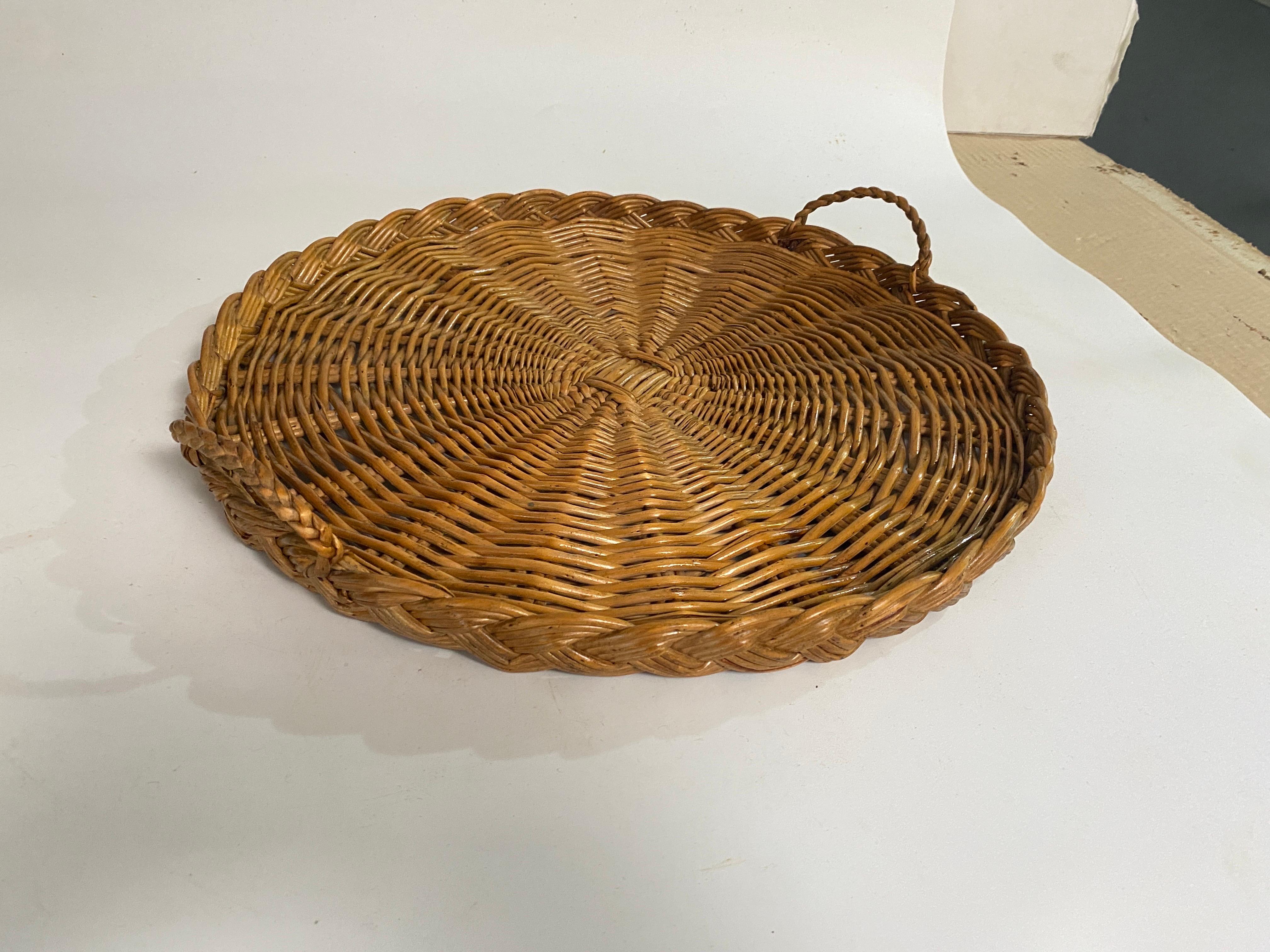 Vintage Rattan Platter with an Old Patina France, 1970 For Sale 1