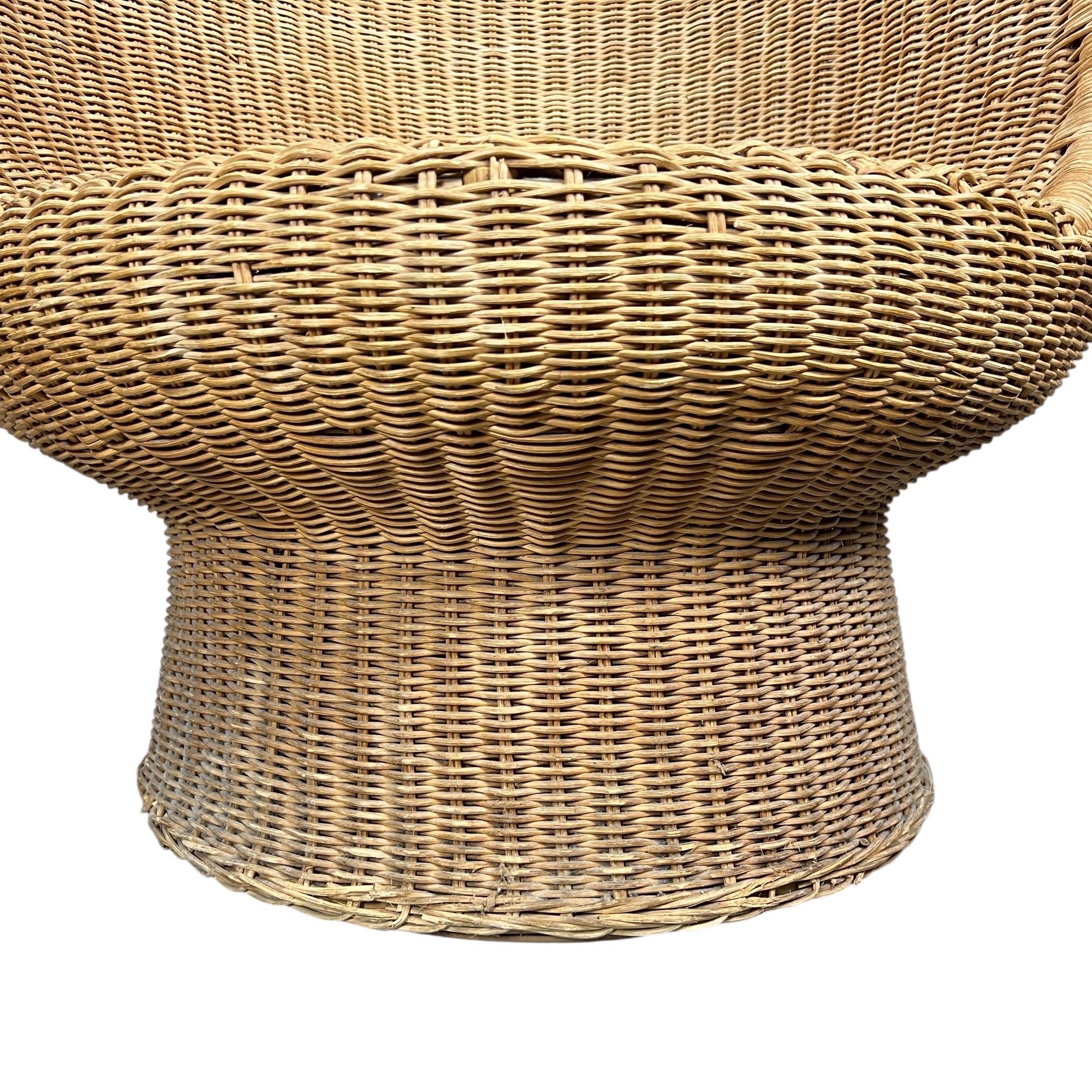 Vintage Rattan Pod Lounge Chair in the Style of Eero Aarnio For Sale 6