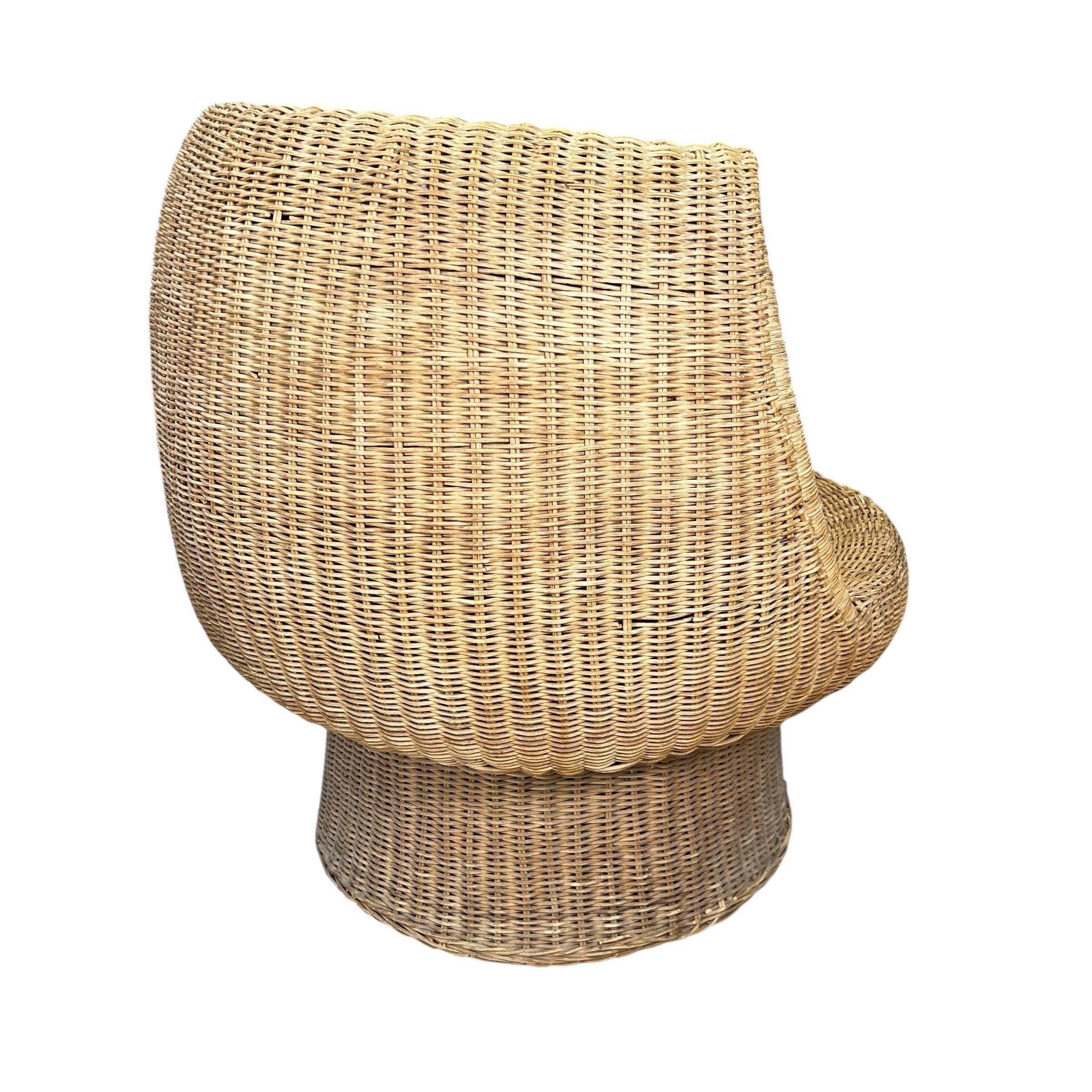 Late 20th Century Vintage Rattan Pod Lounge Chair in the Style of Eero Aarnio For Sale