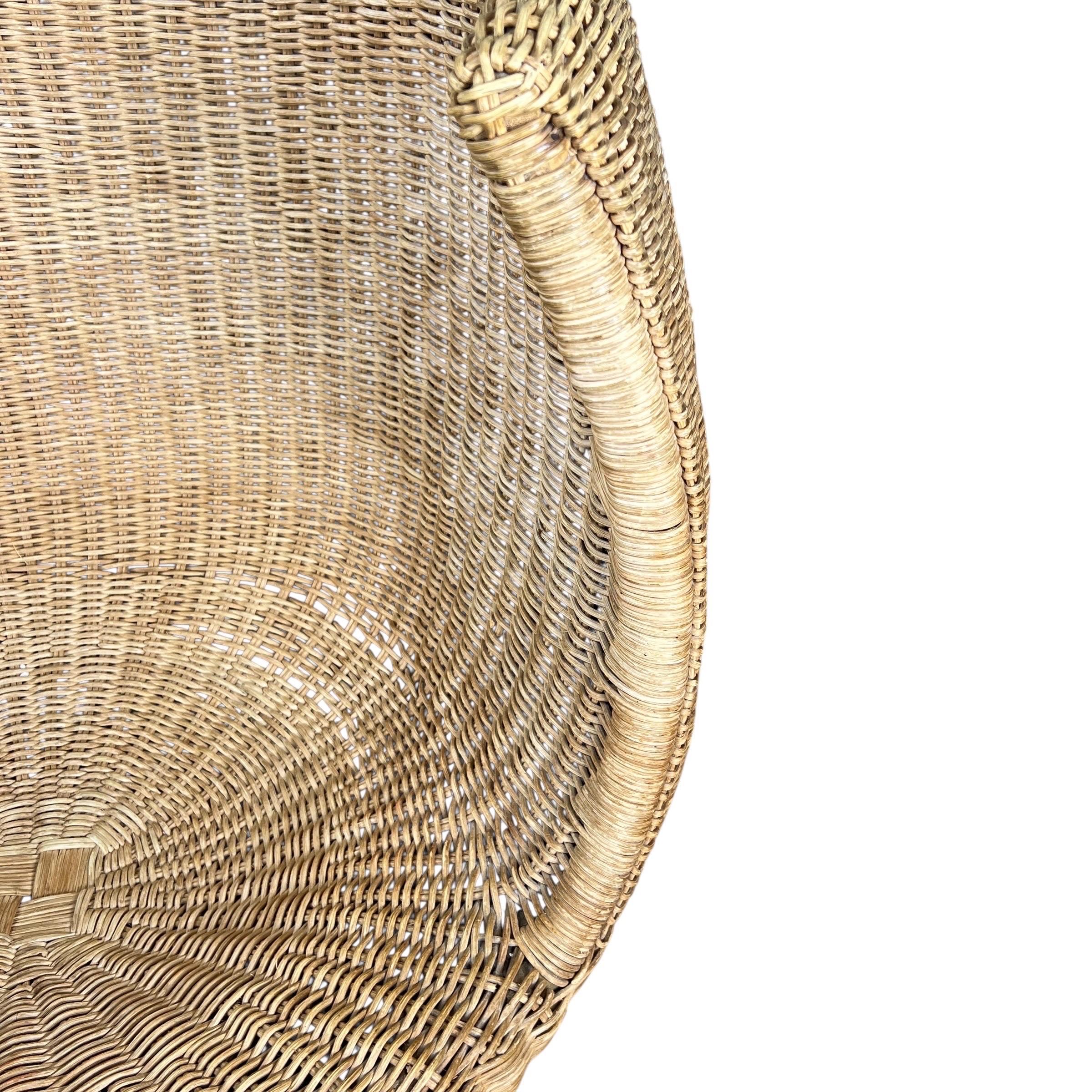 Vintage Rattan Pod Lounge Chair in the Style of Eero Aarnio For Sale 2