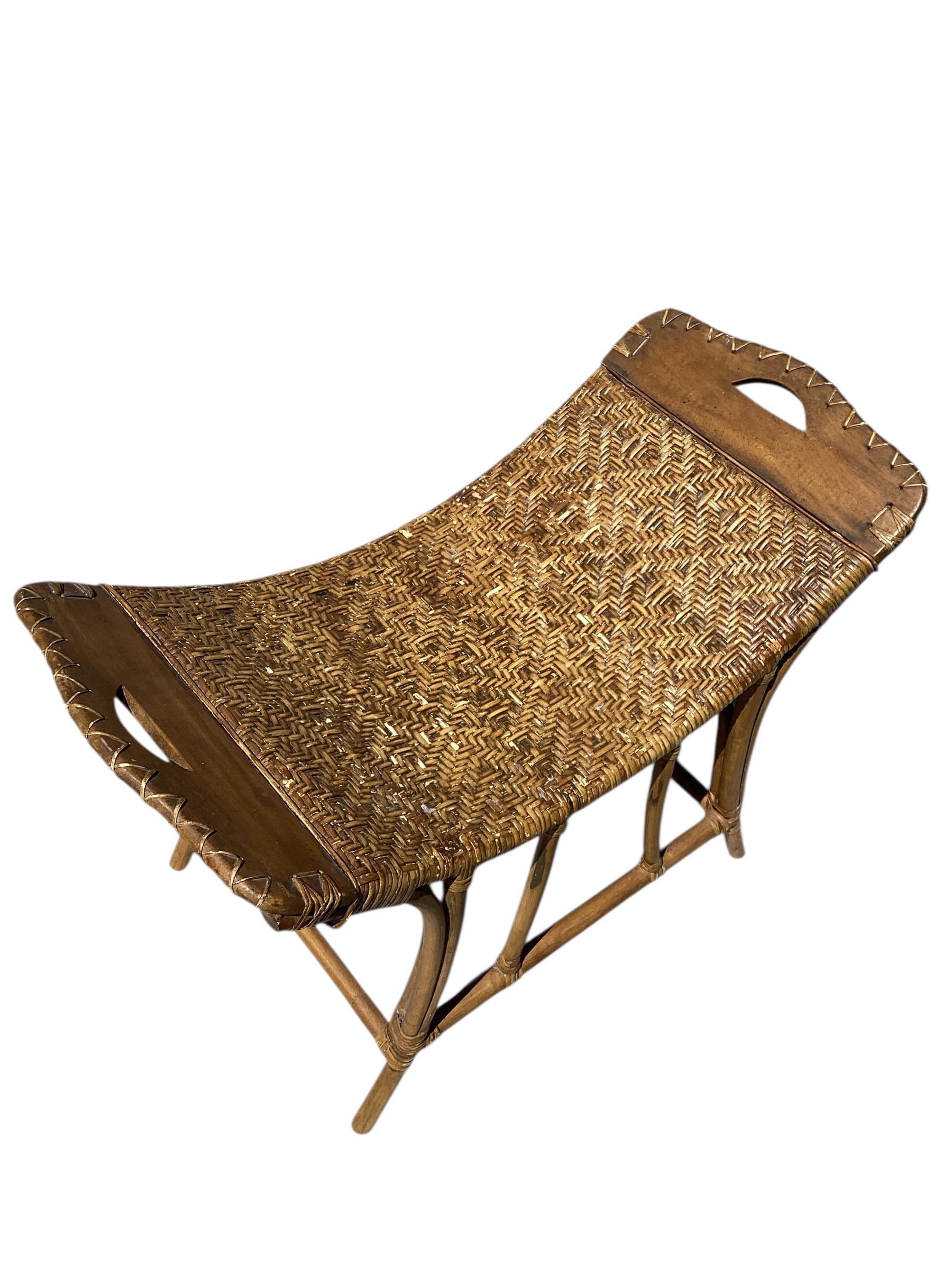 Banc vintage en rotin Bon état - En vente à Chapel Hill, NC
