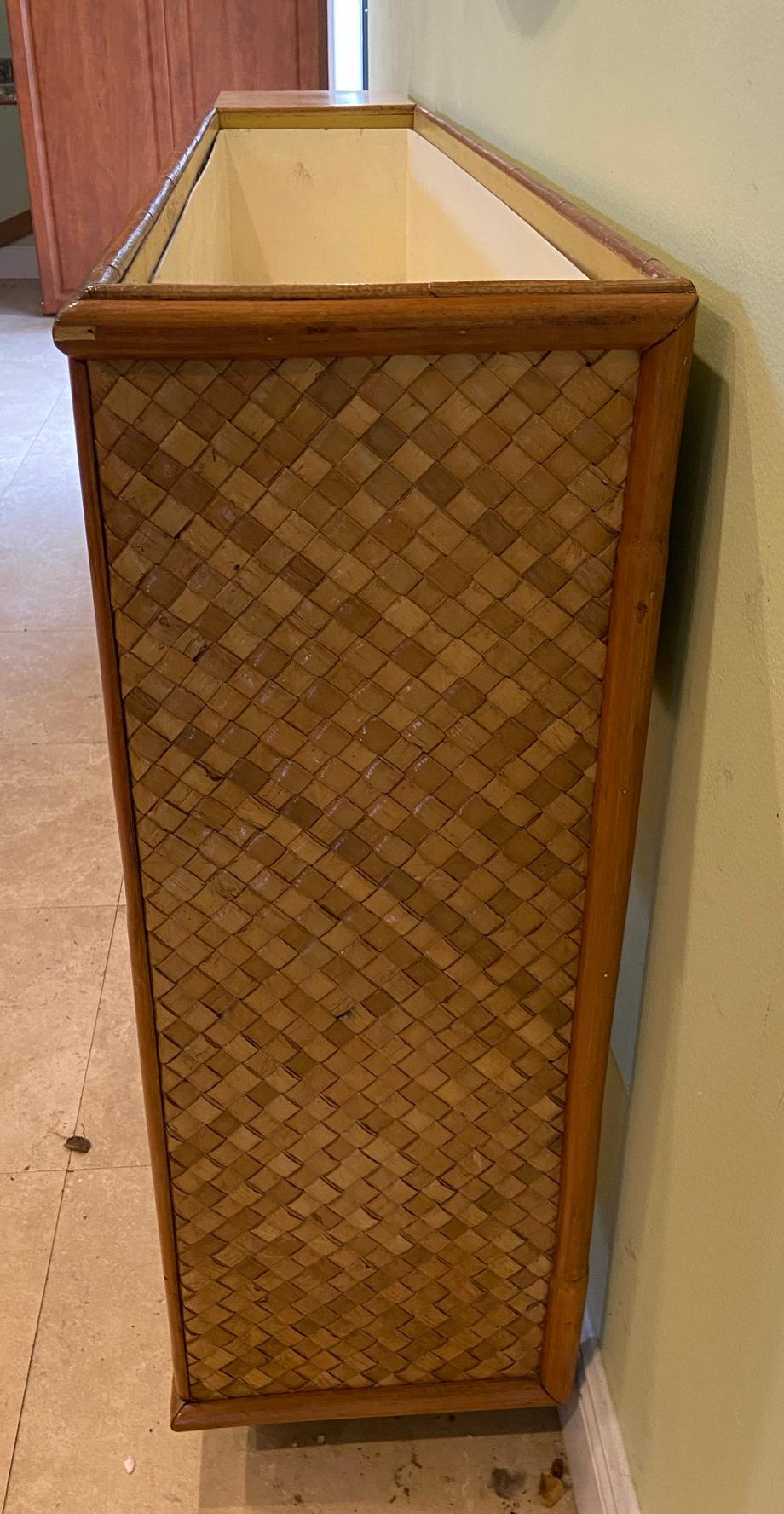 Vintage Rattan Shelf Display Unit with Built in Planter Room Divider Circa 1950s In Good Condition For Sale In West Palm Beach, FL