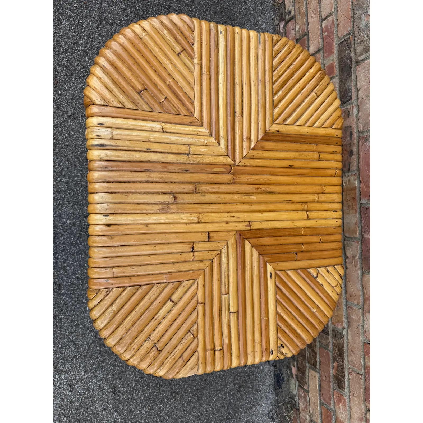 Regency Tavolino in rattan vintage in vendita