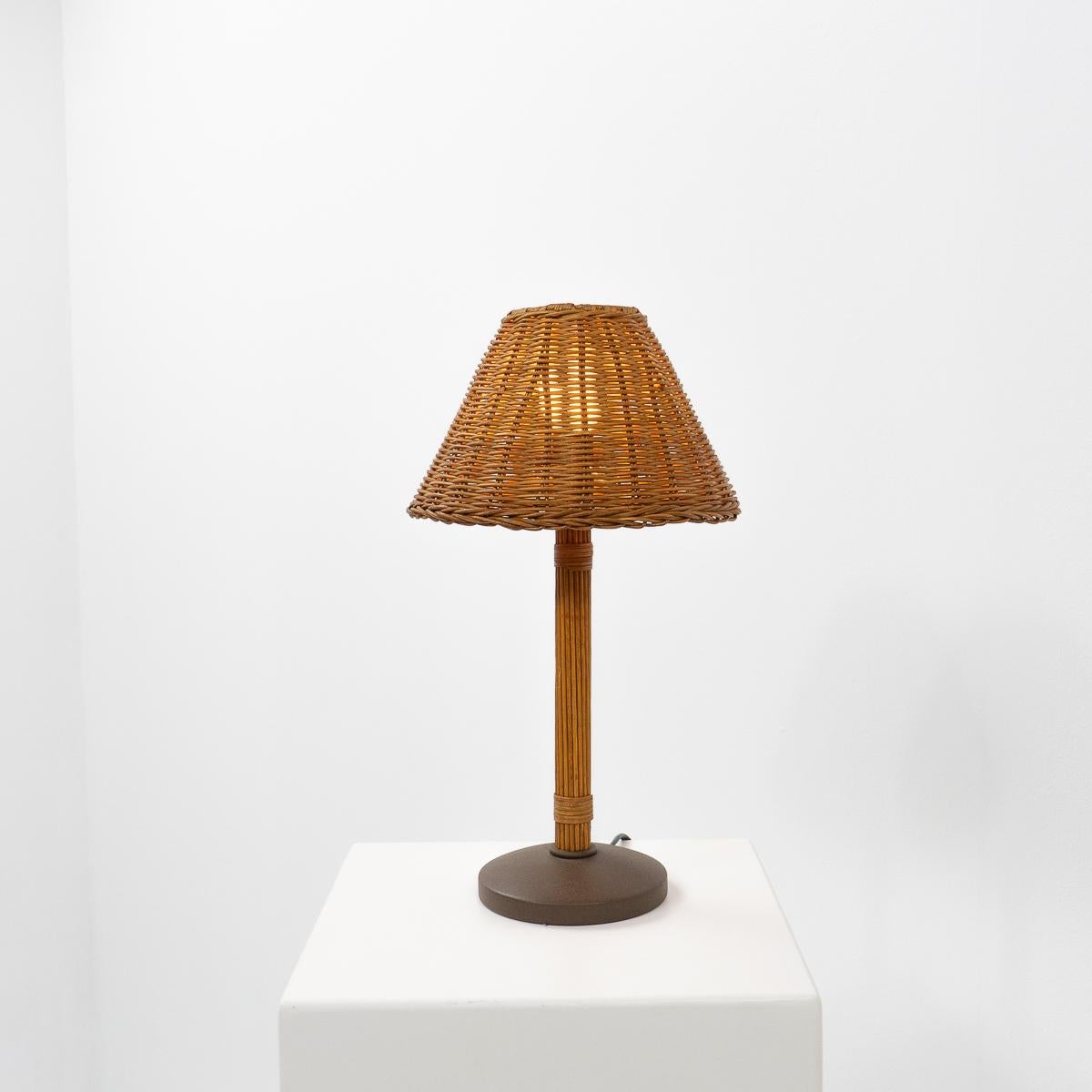Vintage rattan table lamp online