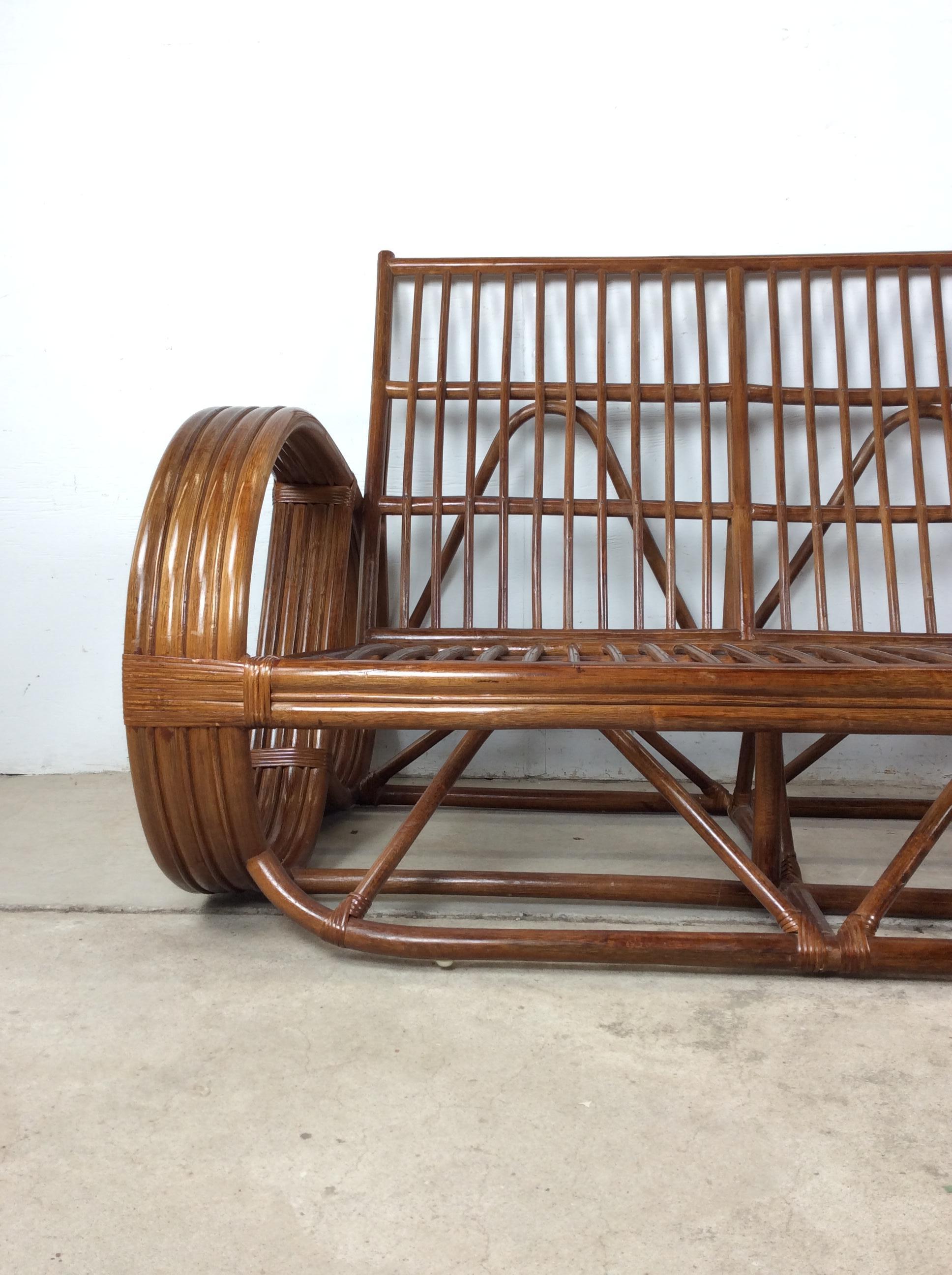 Canapé trois places en rotin vintage avec structure en vente 4