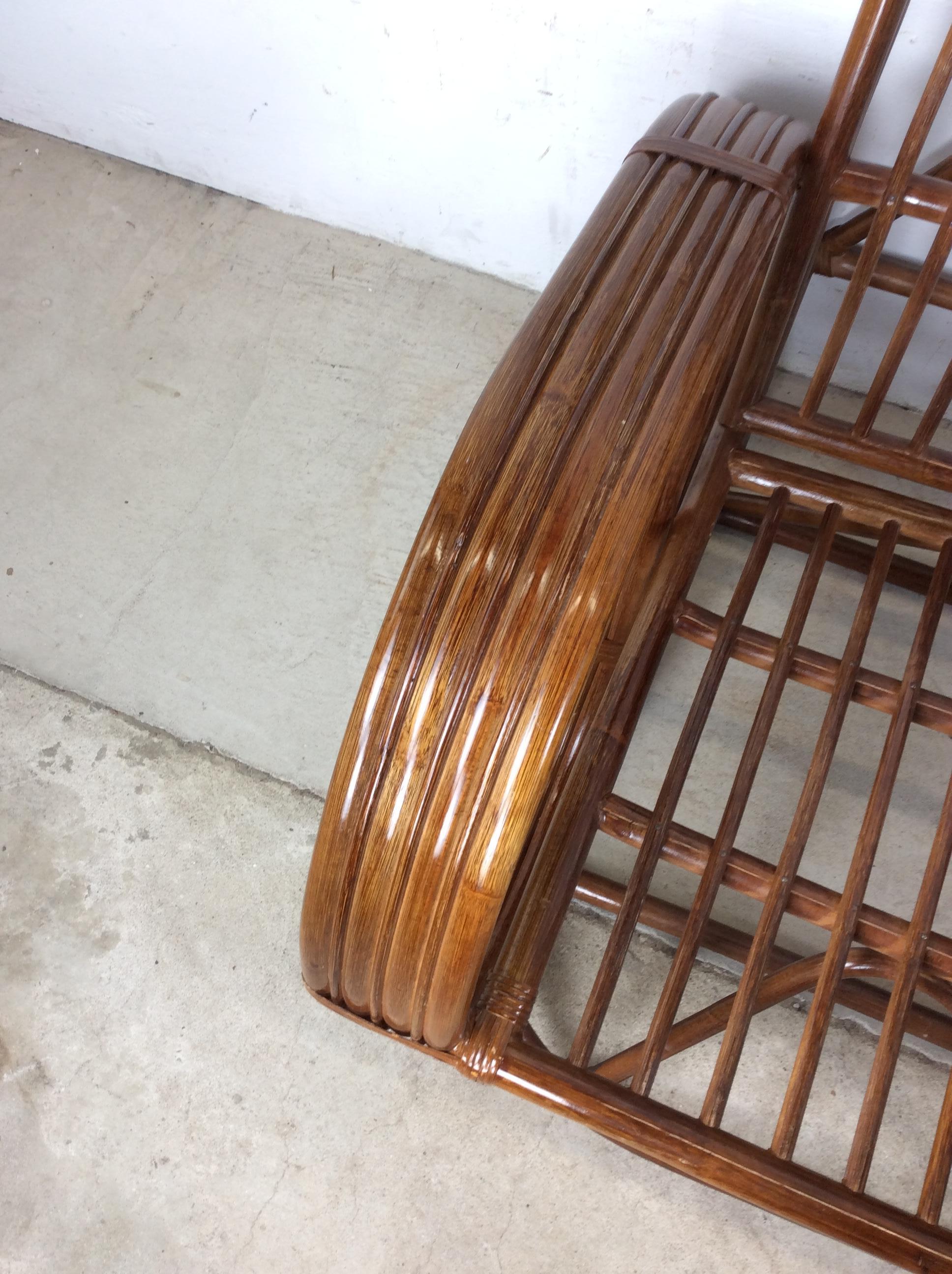 Thaïlandais Canapé trois places en rotin vintage avec structure en vente