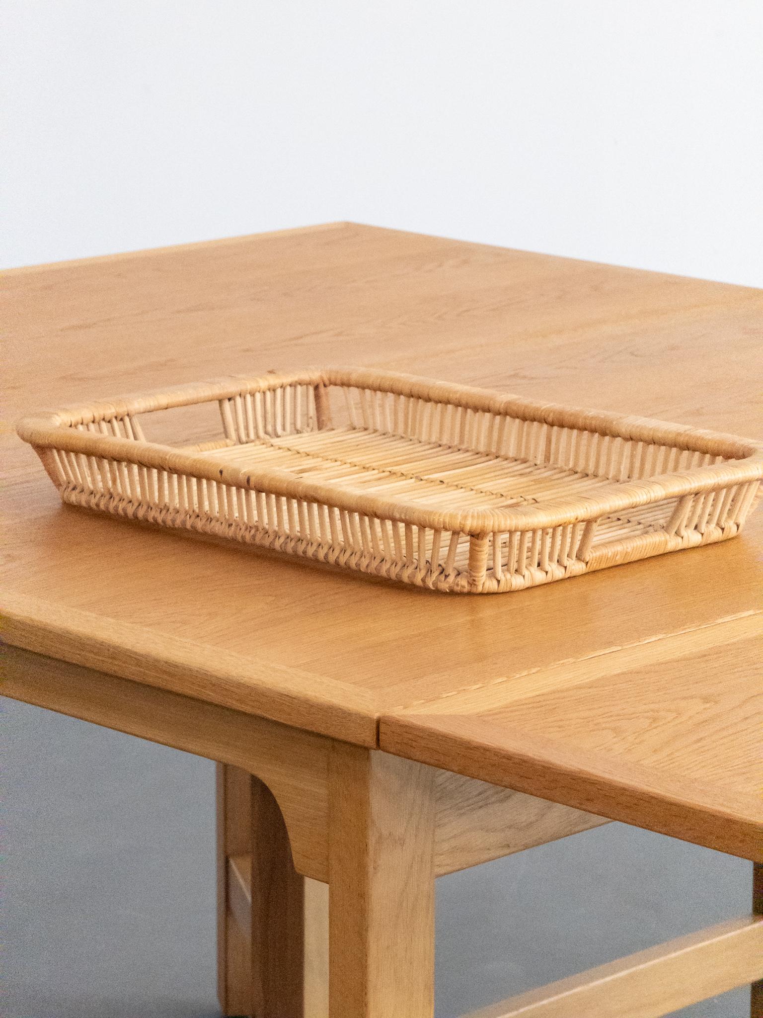 Vintage-Rattan-Tablett von Artek, Finnland, 1950-60er Jahre im Angebot 1