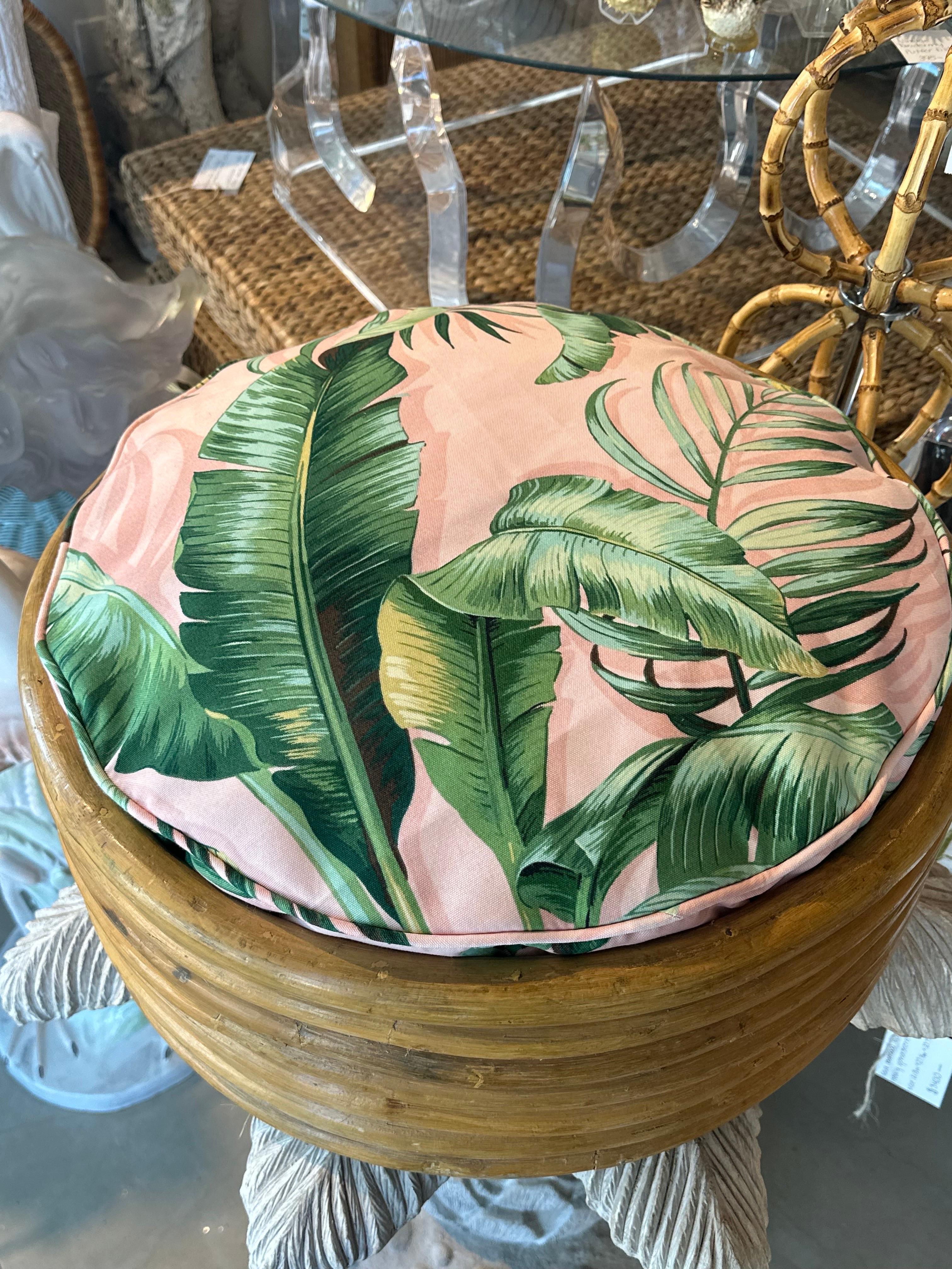 Vintage Rattan Tropical Palm Leaf Leaves Palm Beach Dog Pet Bed New Upholstery In Good Condition For Sale In West Palm Beach, FL