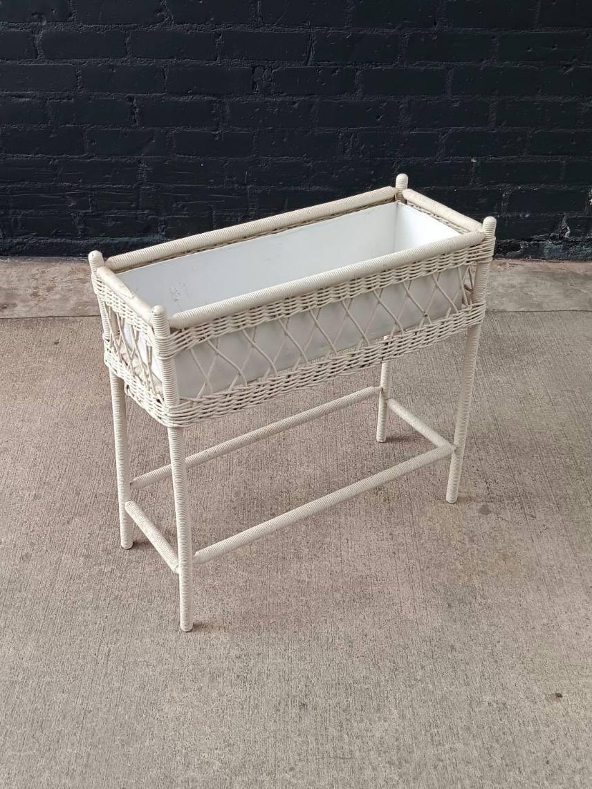 Original Vintage Condition

Dimensions: 28.25”H x 28.50”W x 12.25” D

Materials: Painted Wicker, Metal Liner

Style: Shabby Chic