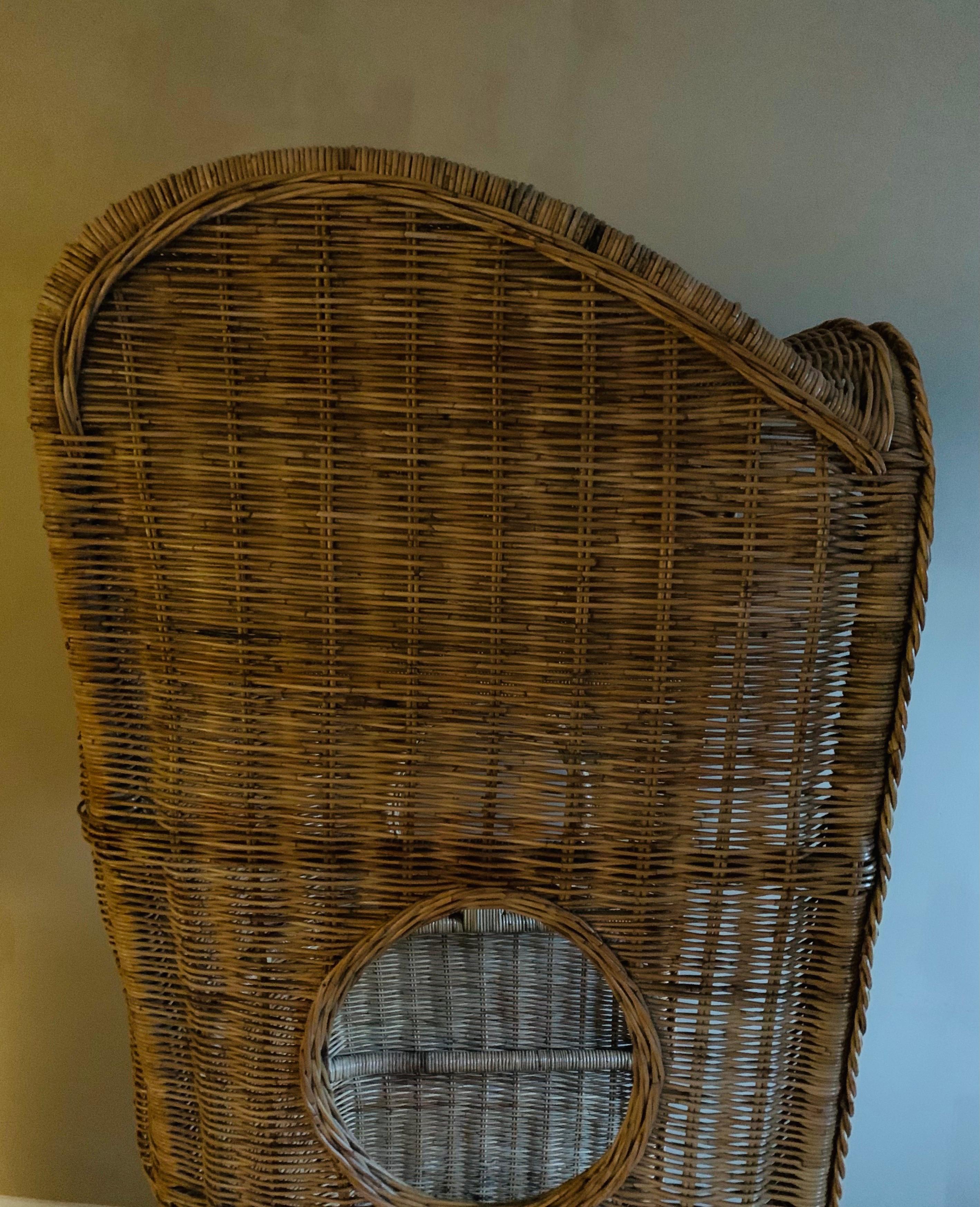 Vintage Rattan Wicker-Woven Porters Chair In Good Condition In Philadelphia, PA