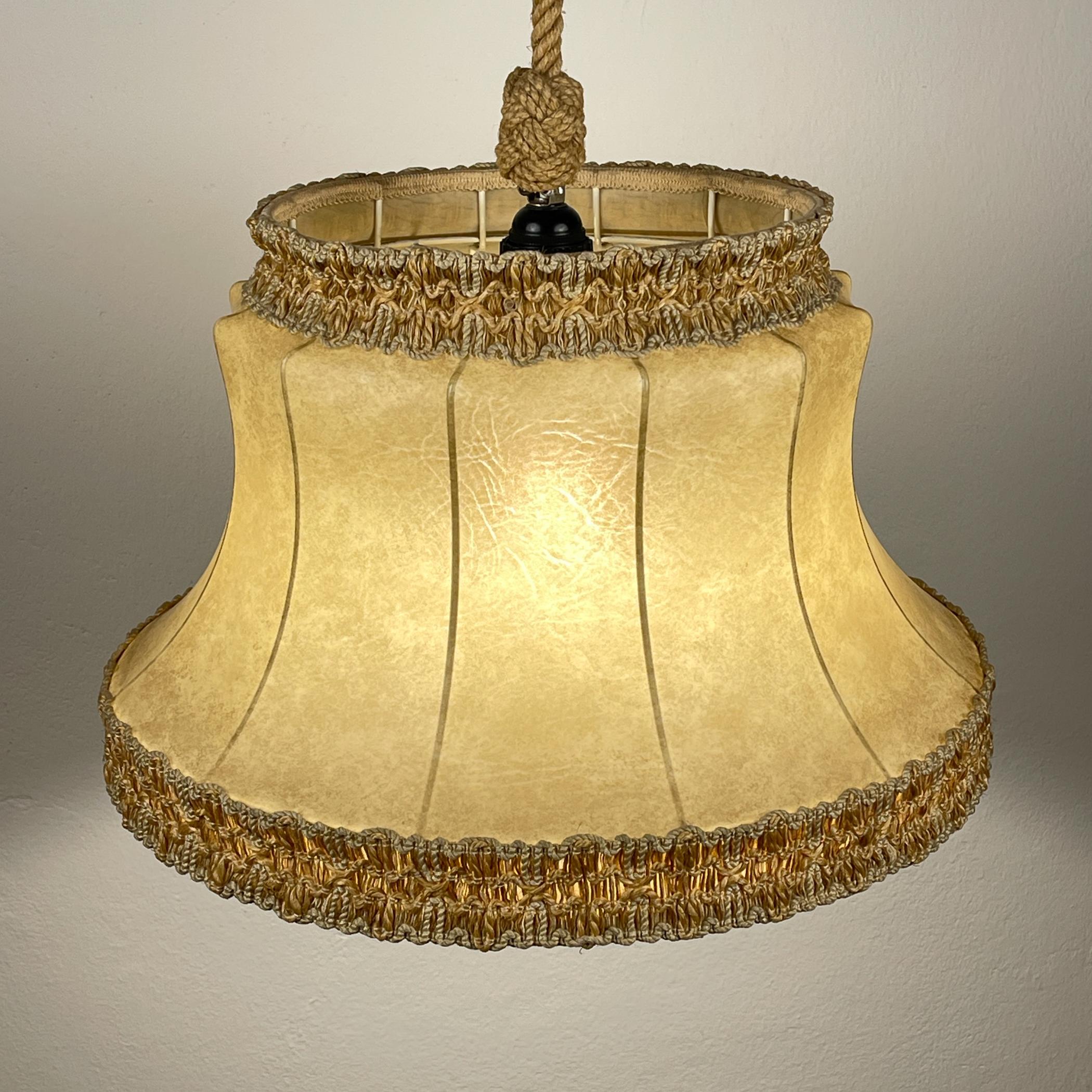 Lampada a sospensione in rawhide d'epoca, anni '50 in vendita 3