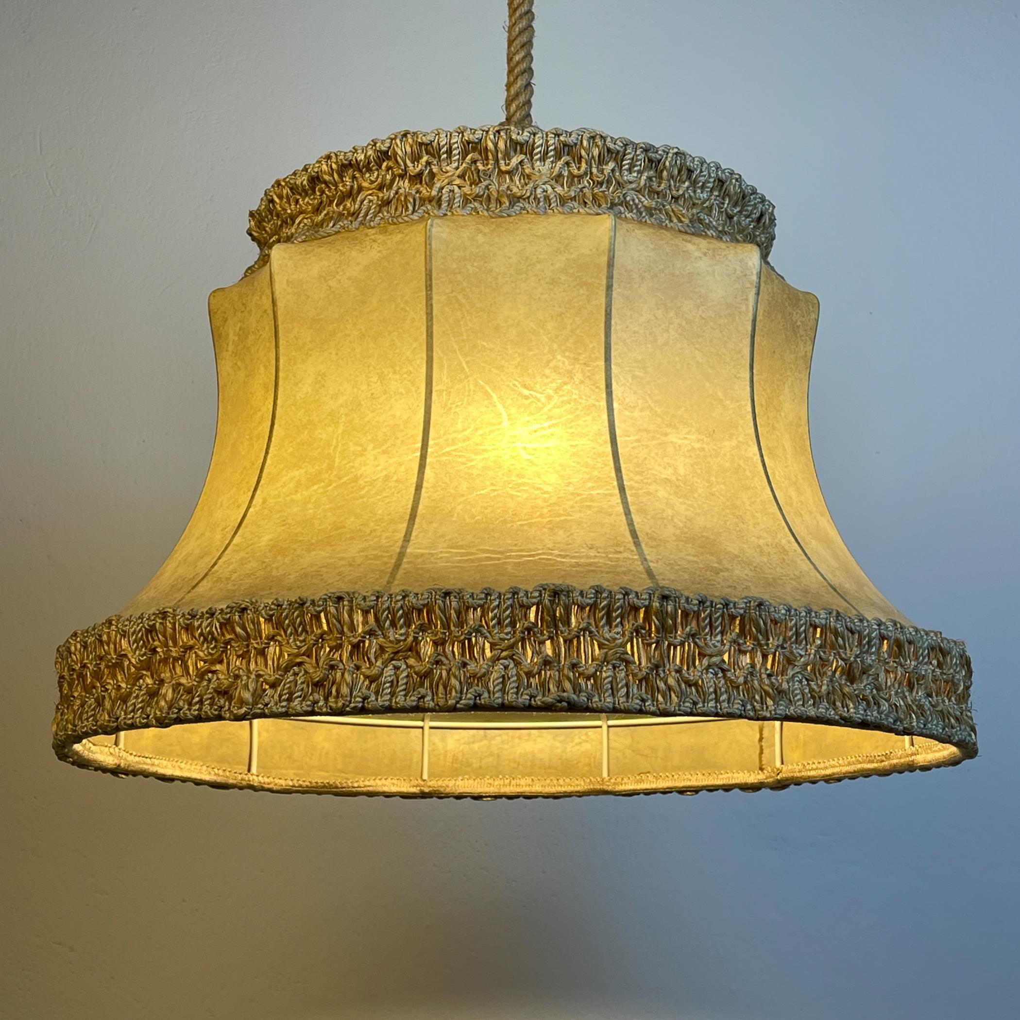 Lampada a sospensione in rawhide d'epoca, anni '50 in vendita 8