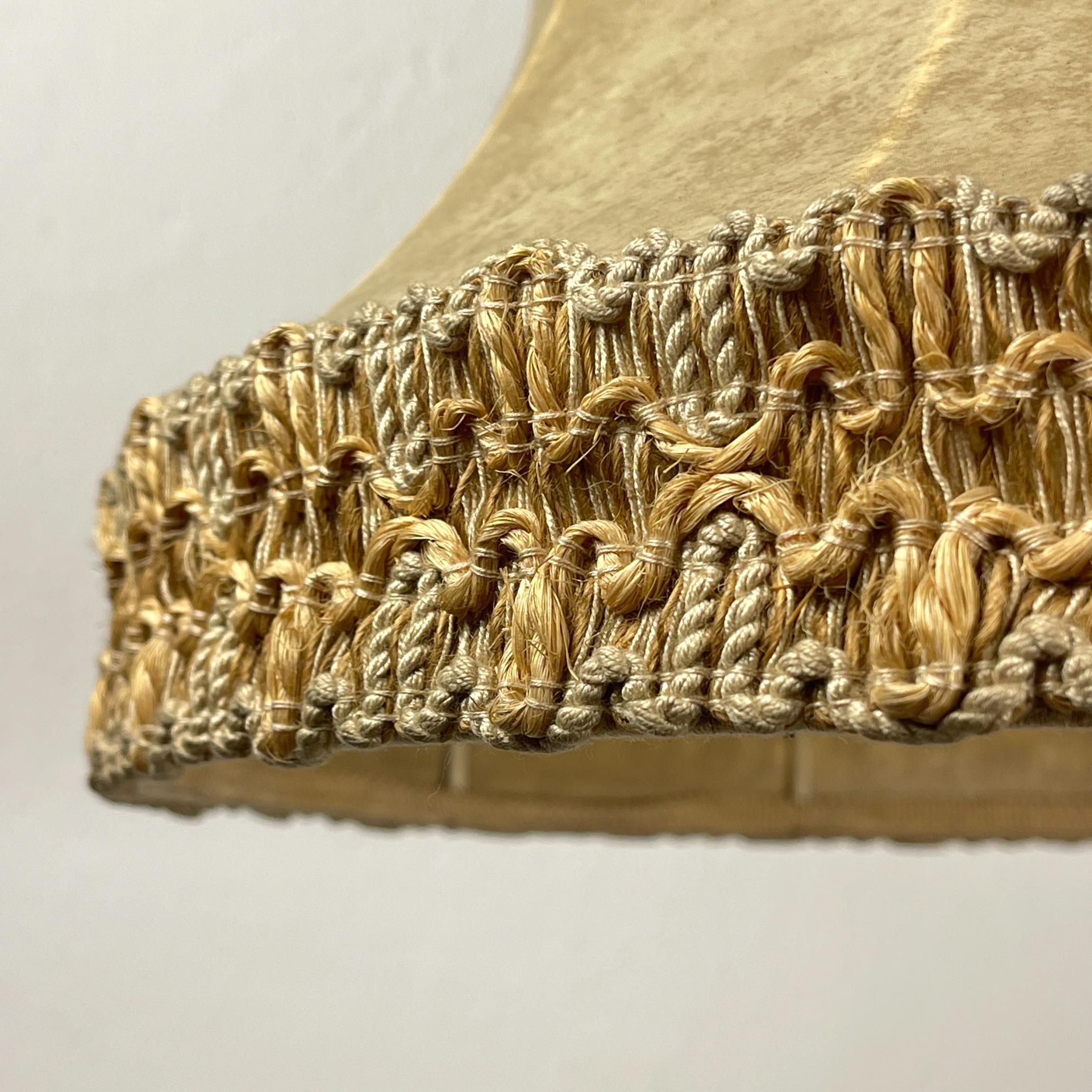 Lampada a sospensione in rawhide d'epoca, anni '50 in vendita 1