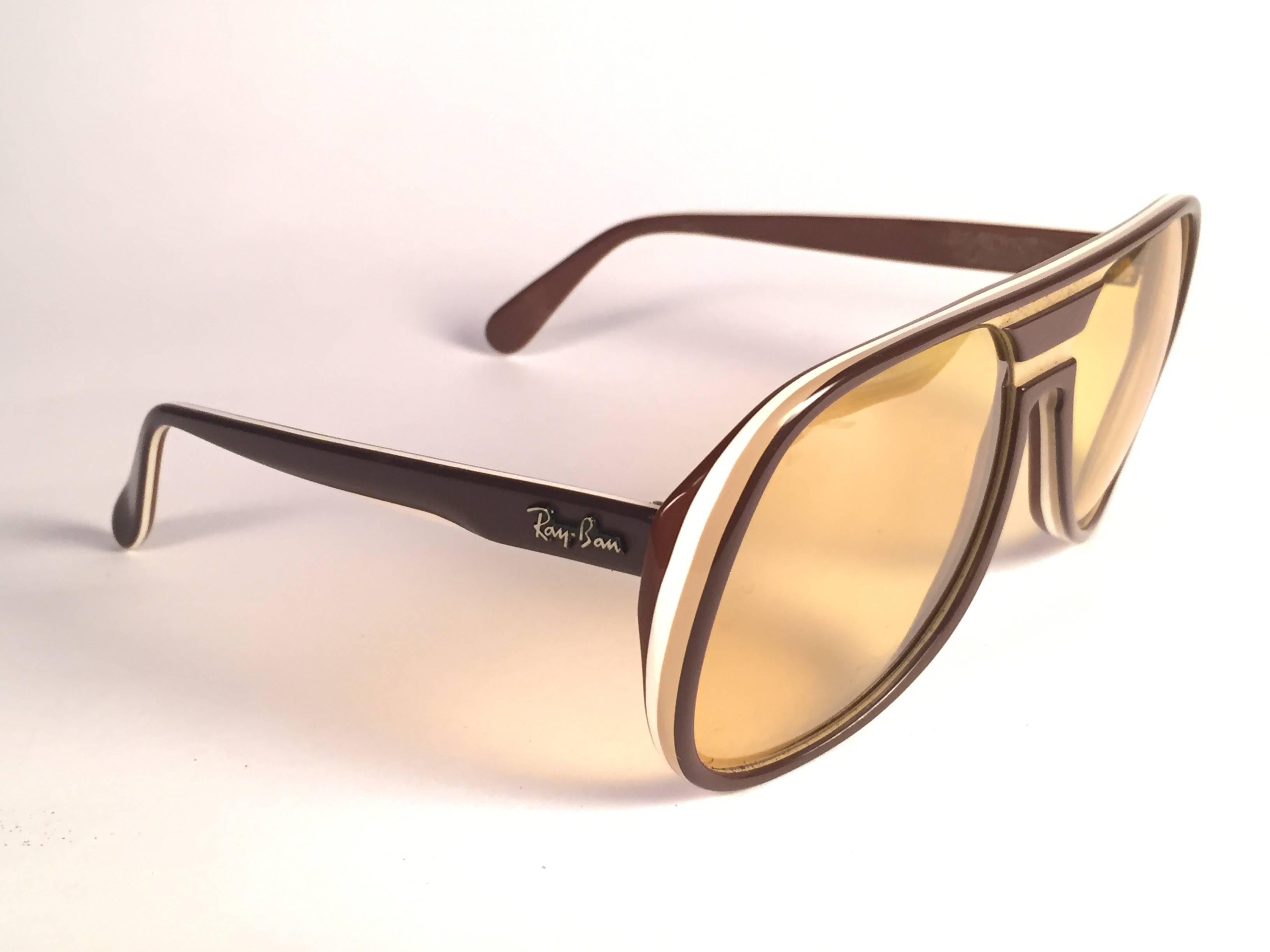 Vintage Ray Ban B&L Timberline Ambermatic Mirror Lenses Sunglasses USA In Excellent Condition For Sale In Baleares, Baleares