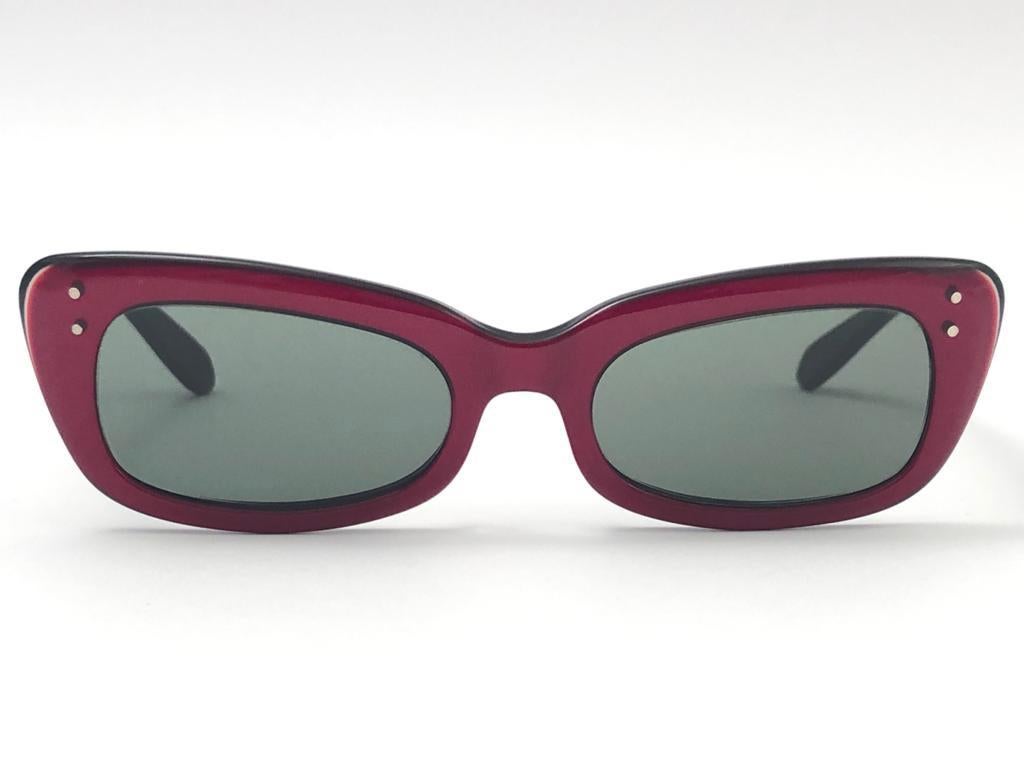 Noir  Lunettes de soleil vintage Ray-Ban Chase Red & Black 1960's Mid Century G15 Lenses USA en vente