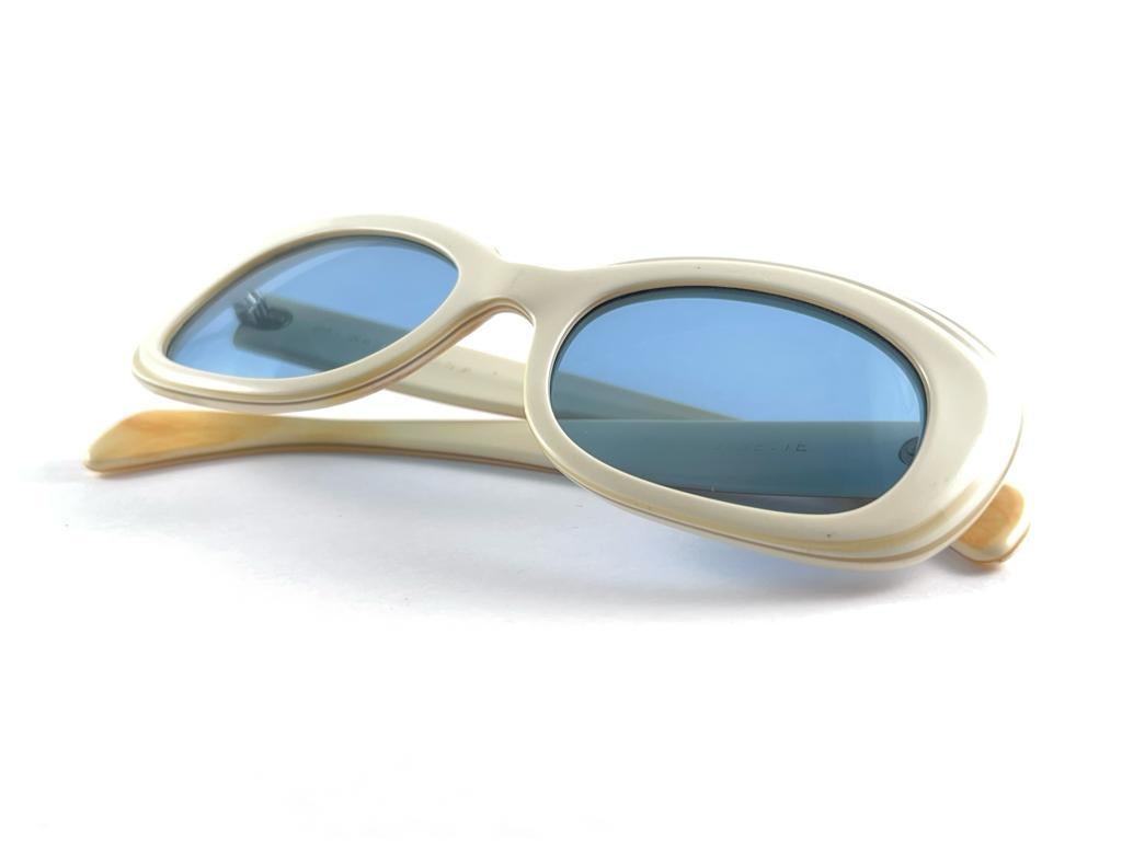 Vintage Ray Ban Danette 1960'S Midcentury Grey Lenses Usa B&L Sunglasses For Sale 7