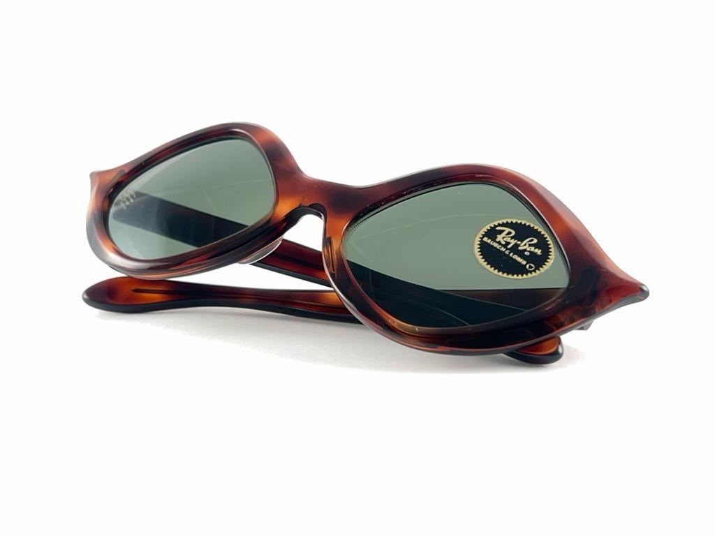 Vintage Ray Ban Tamarin Tortoise 1960's Mid Century G15 Lens USA B&L Sunglasses For Sale 6