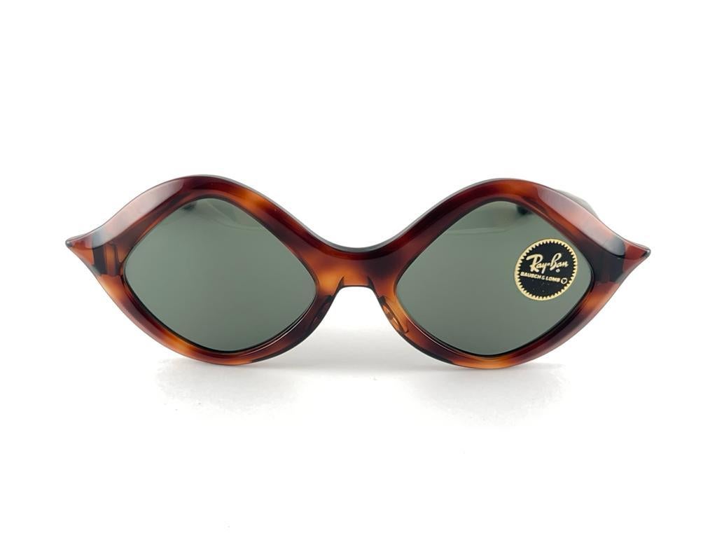 Vintage Ray Ban Tamarin Tortoise 1960's Mid Century G15 Lens USA B&L Sunglasses In Excellent Condition For Sale In Baleares, Baleares