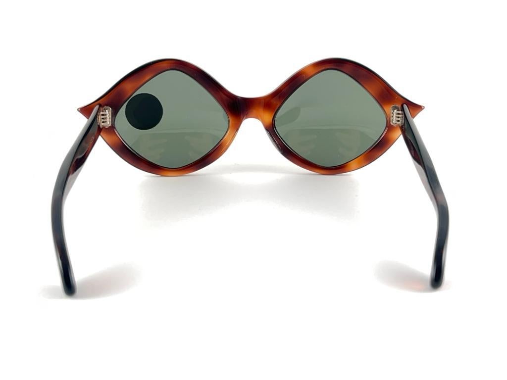 Vintage Ray Ban Tamarin Tortoise 1960's Mid Century G15 Lens USA B&L Sunglasses For Sale 4