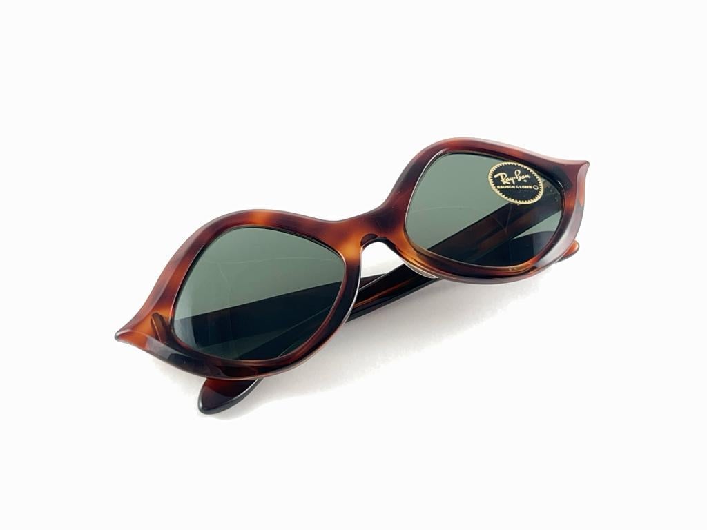 Vintage Ray Ban Tamarin Tortoise 1960's Mid Century G15 Lens USA B&L Sunglasses For Sale 5