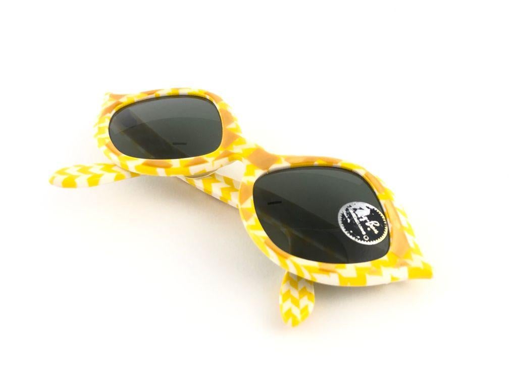 Gray Vintage Ray Ban Tamarin Yellow 1960's Mid Century G15 Lens USA B&L Sunglasses For Sale