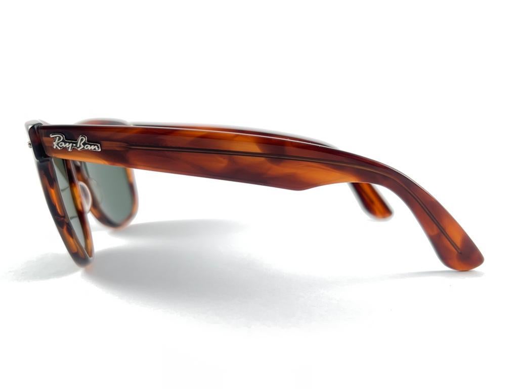 Women's or Men's Vintage Ray Ban The Wayfarer II Tortoise G15 Grey Lenses USA 1980's Sunglasses For Sale