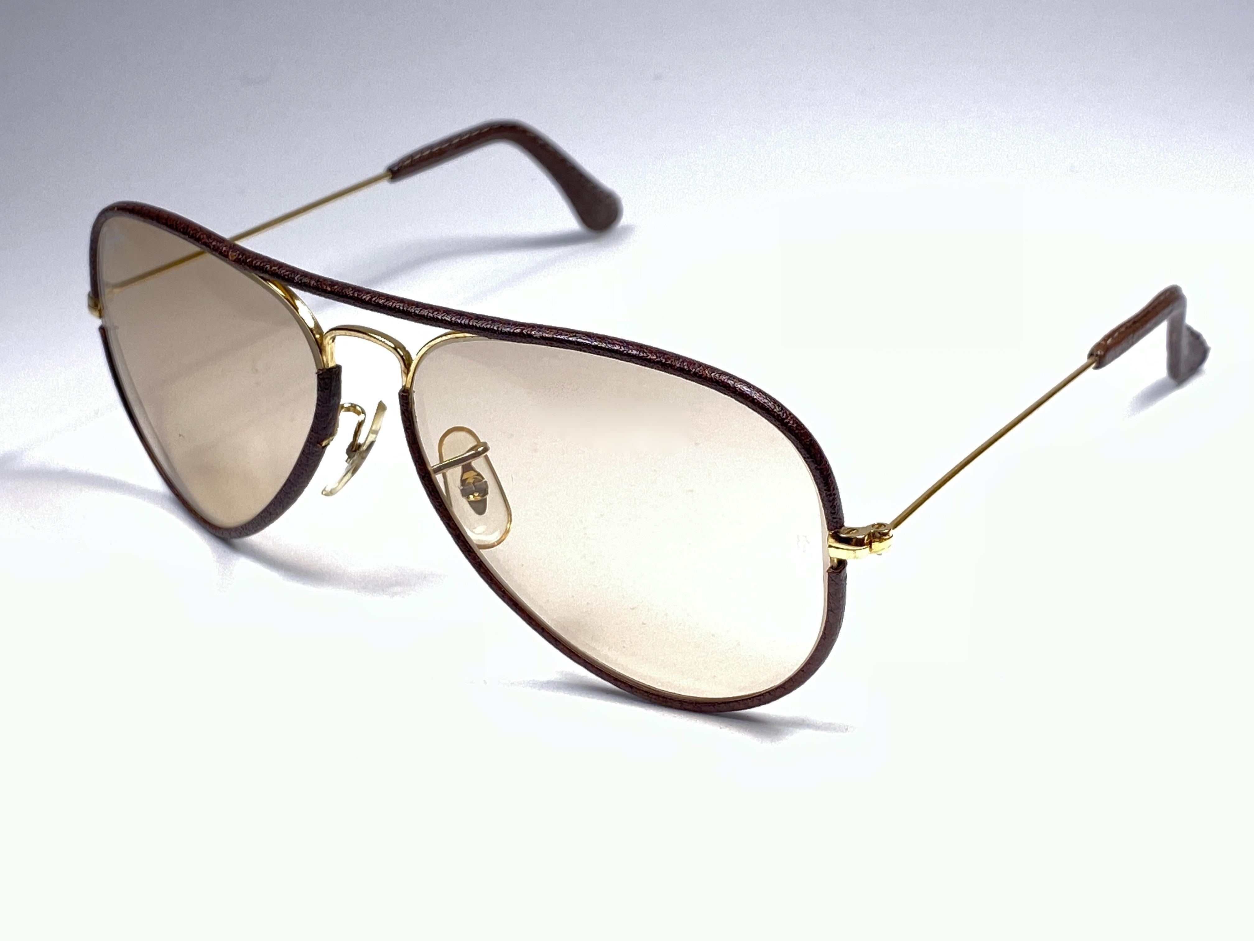 Vintage Ray Ban Vintage Brown Leathers Aviator Changeable Lens 62 B&L Sunglasses In Excellent Condition For Sale In Baleares, Baleares