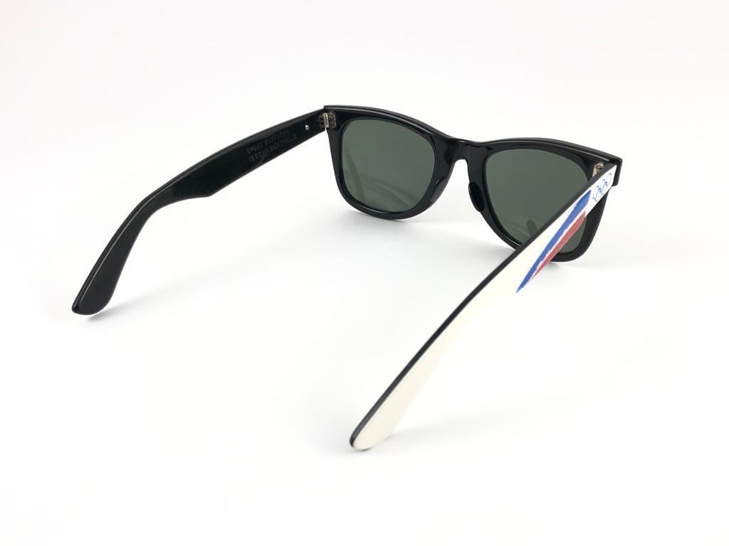 Vintage Ray Ban Wayfarer Classic Olympic Albertville G15 '92 Bl Us Sunglasses In New Condition For Sale In Baleares, Baleares