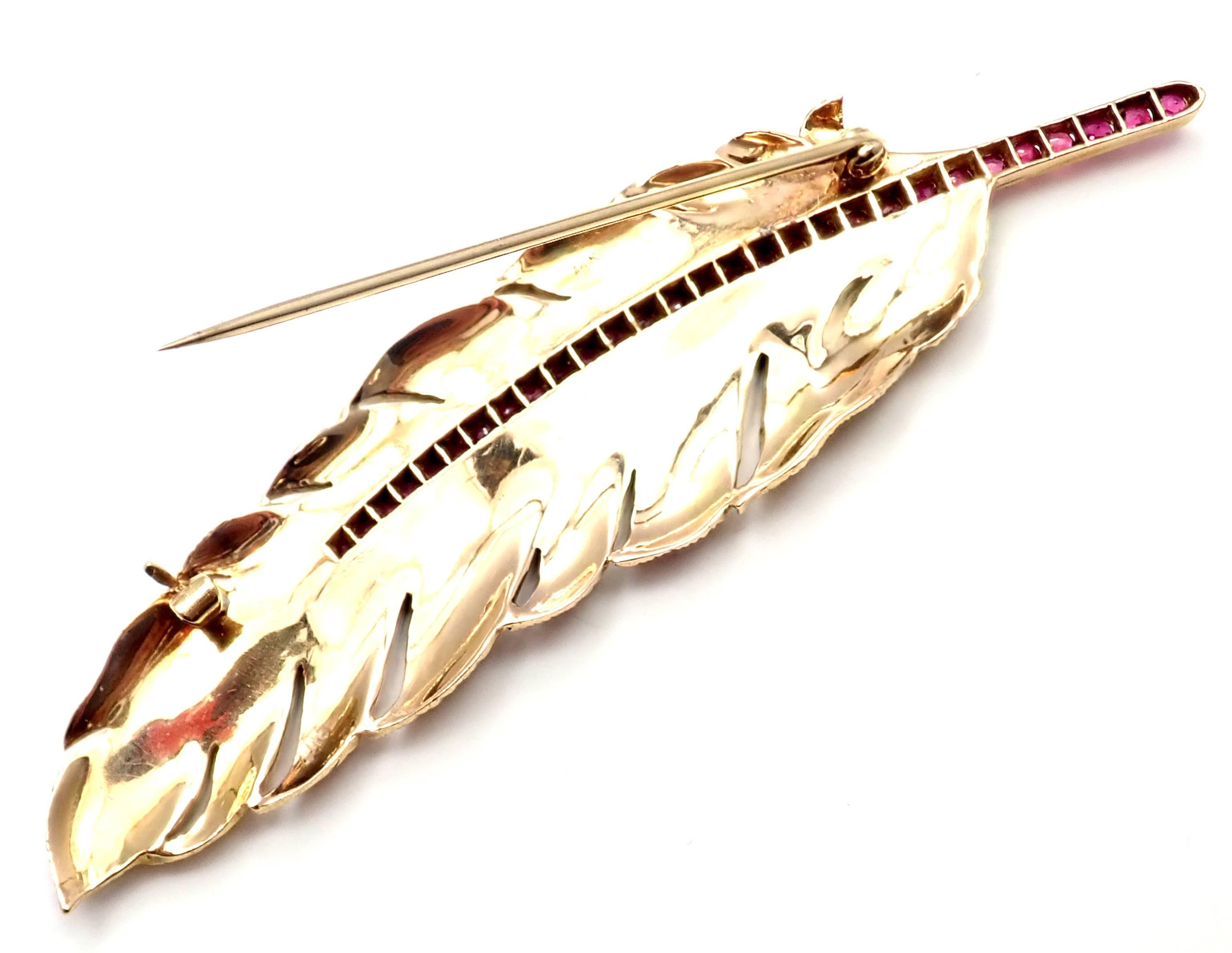 Vintage Raymond Yard Ruby Feather Yellow Gold Pin Brooch In New Condition In Holland, PA