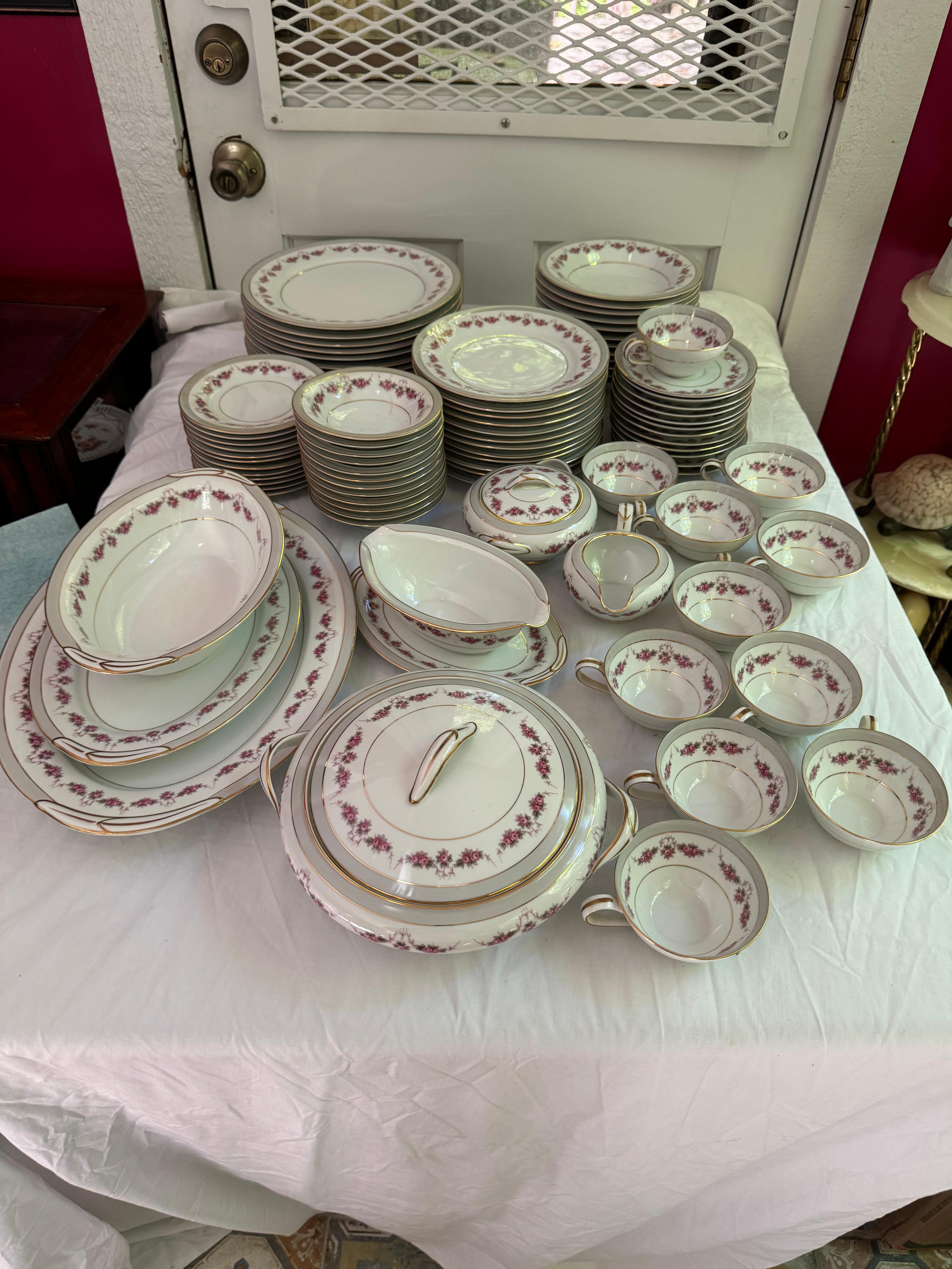 Ensemble de 12 pièces vintage Rc Royal Crockery par Noritake China en vente 7