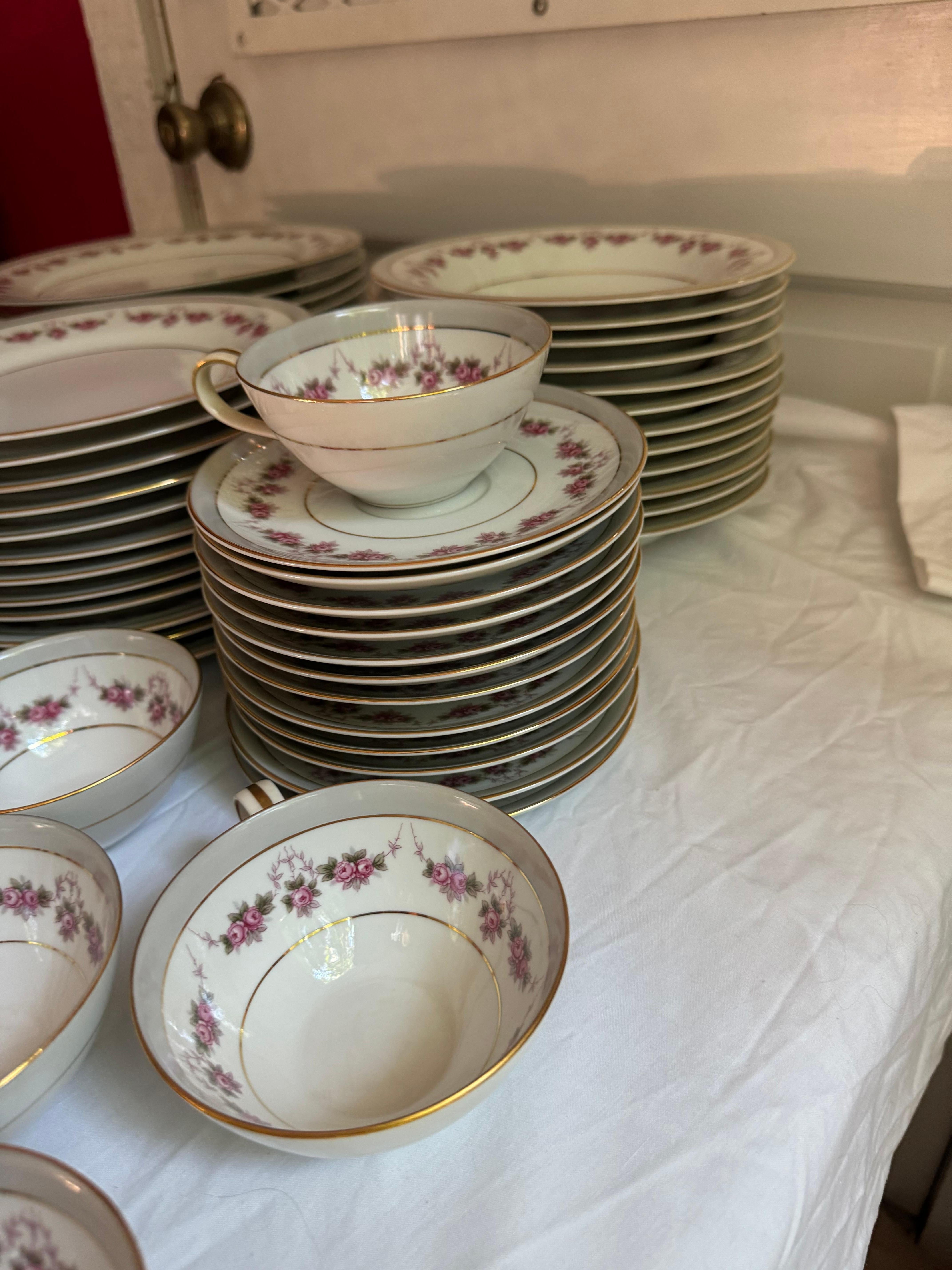 20ième siècle Ensemble de 12 pièces vintage Rc Royal Crockery par Noritake China en vente