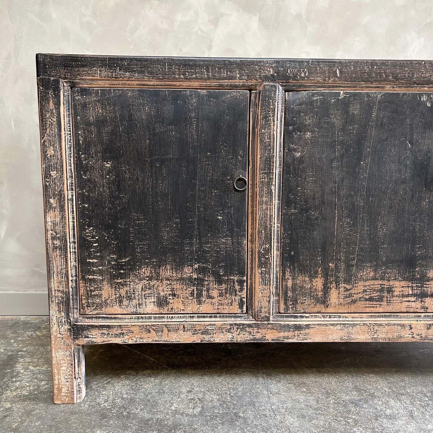 Armario Vintage de 3 Puertas Pintado de Madera de Olmo Recuperada Negro Siglo XXI y contemporáneo en venta