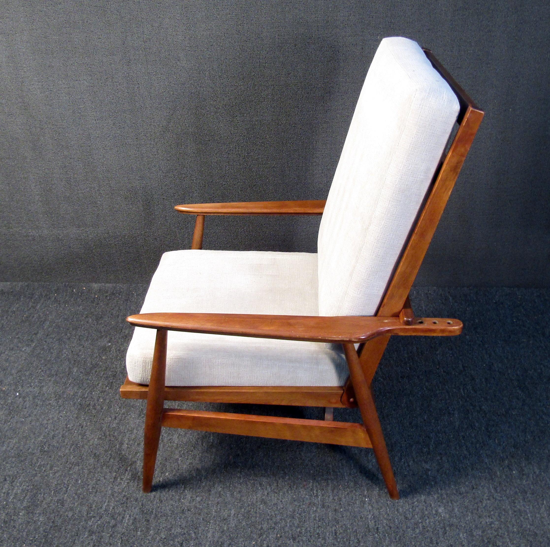 20th Century Vintage Reclining Armchair in Walnut For Sale