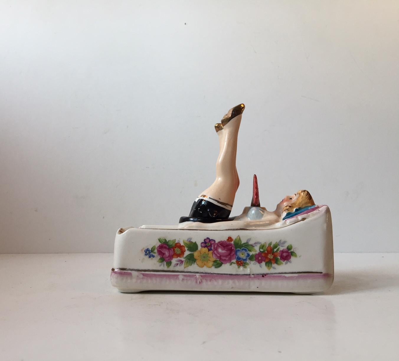 Vintage Reclining, Dancing Cancan Porcelain Ashtray by Takito, Japan, circa 1950 For Sale 1