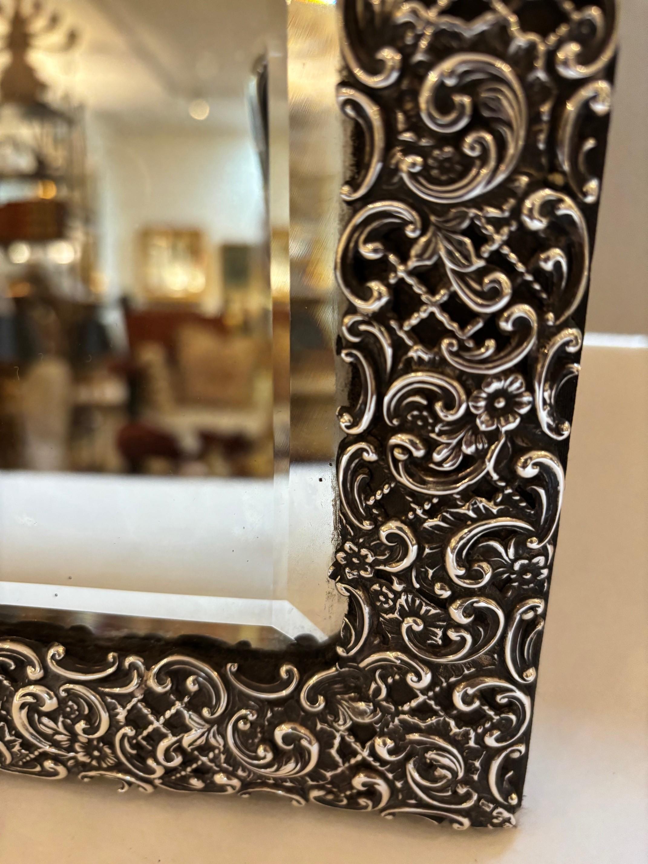 Specchio rettangolare smussato d'argento d'epoca di William Comyns in vendita 6