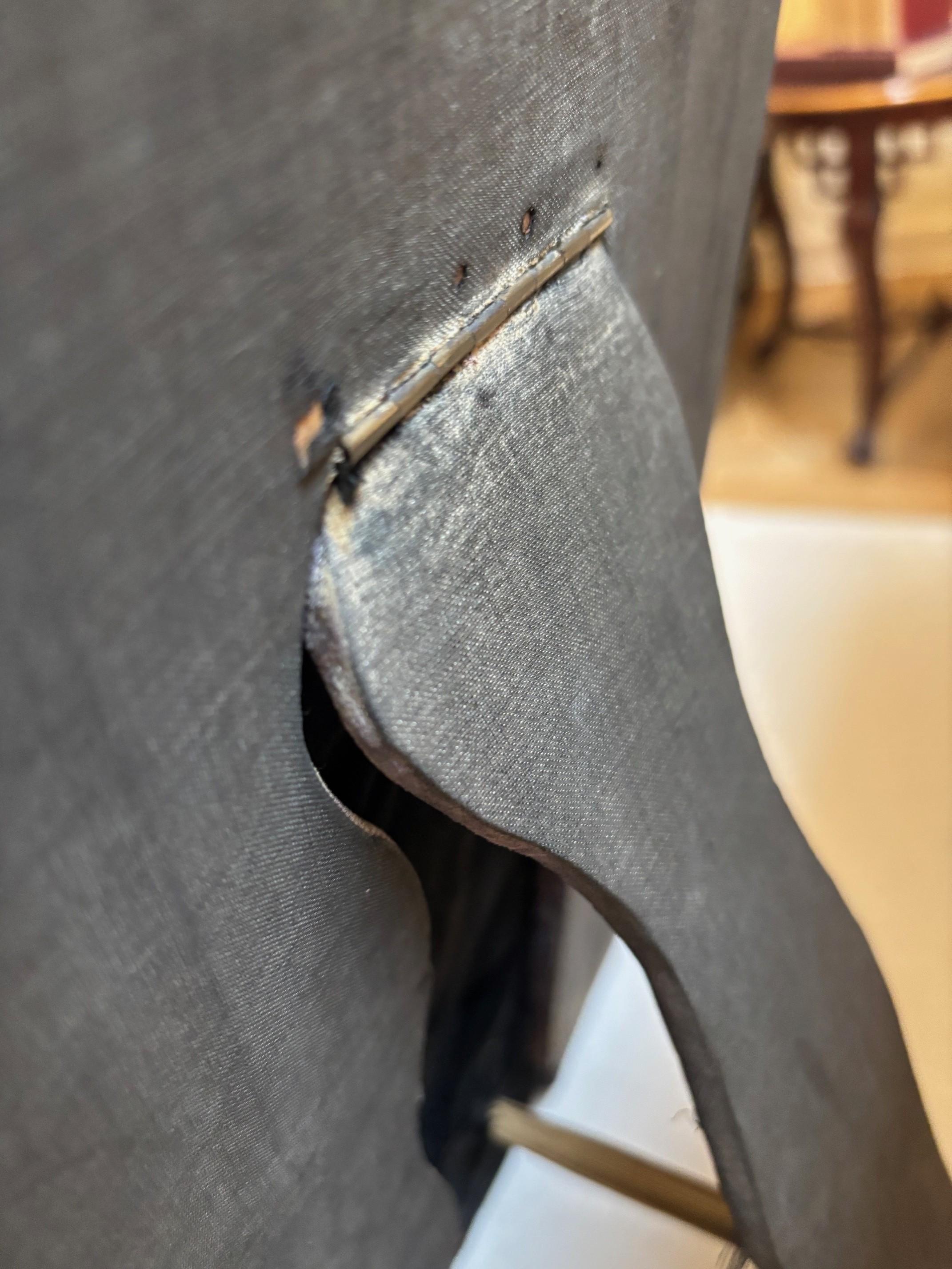 Specchio rettangolare smussato d'argento d'epoca di William Comyns in vendita 11