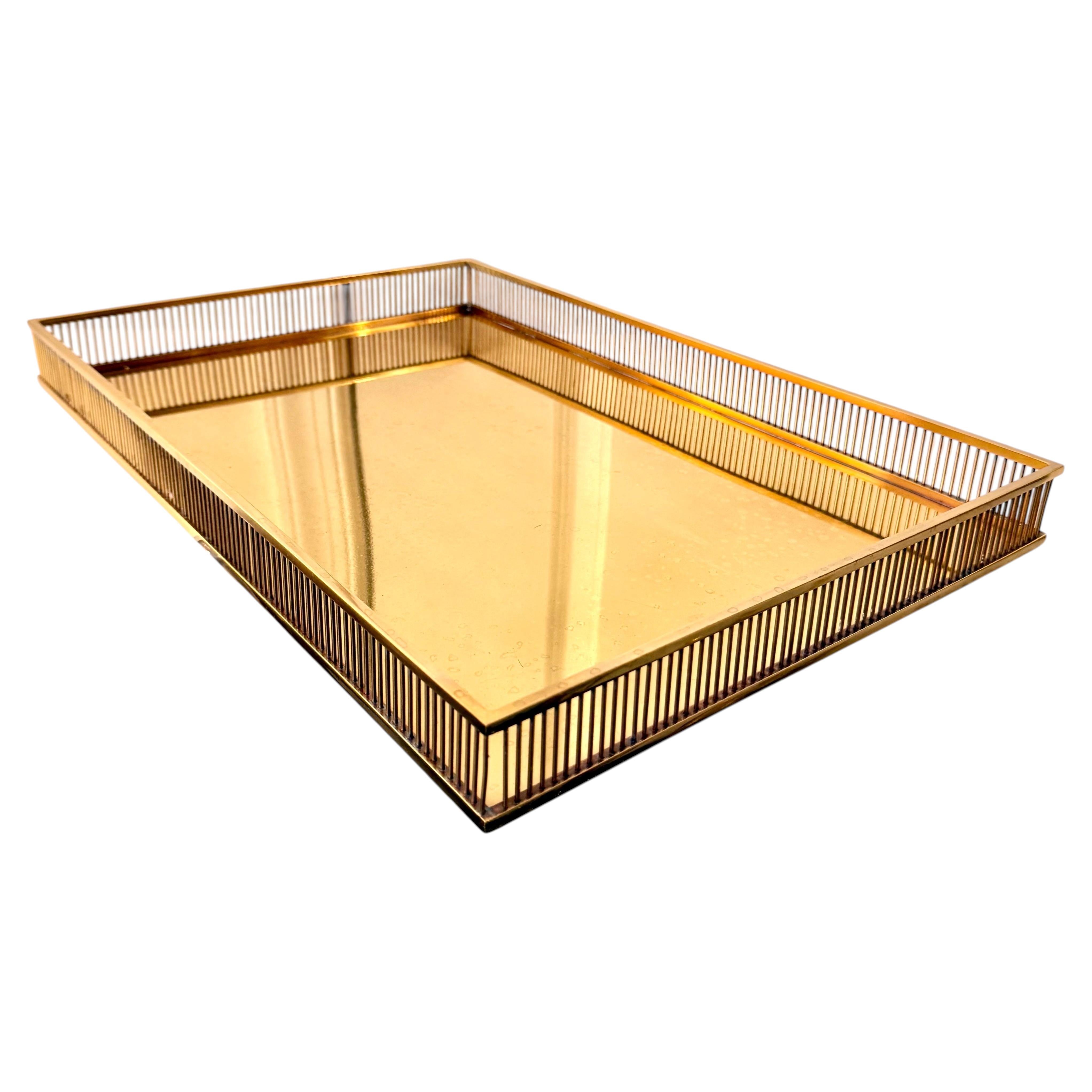 Plateau rectangulaire vintage en laiton de style « gallery » - Bon état